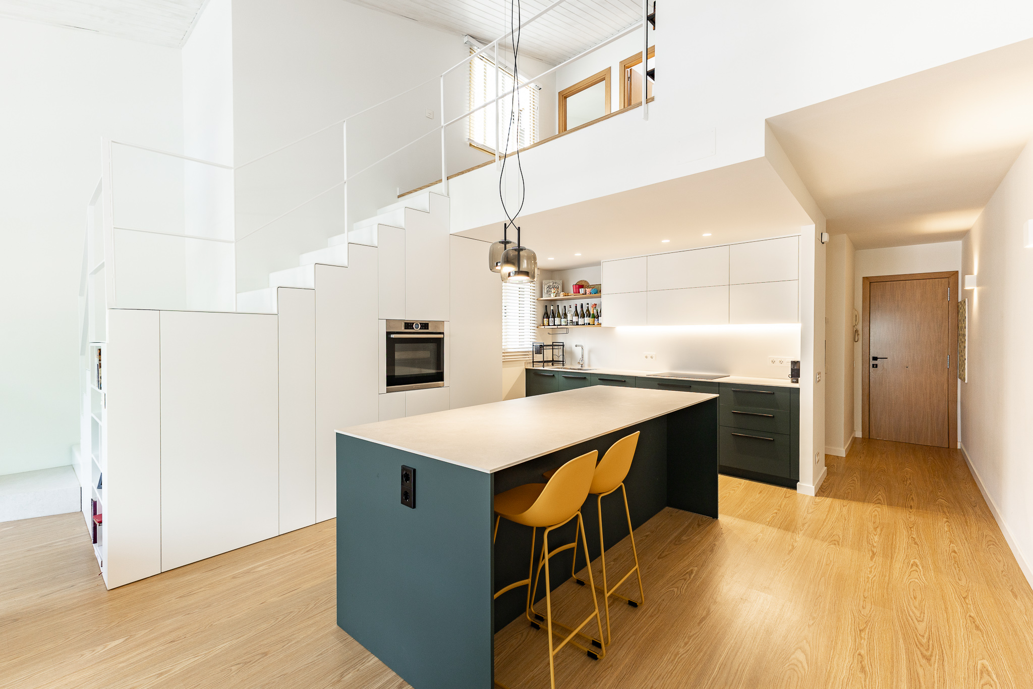 Impeccable elegant duplex with double-height open living room in Sant Pol de Mar.