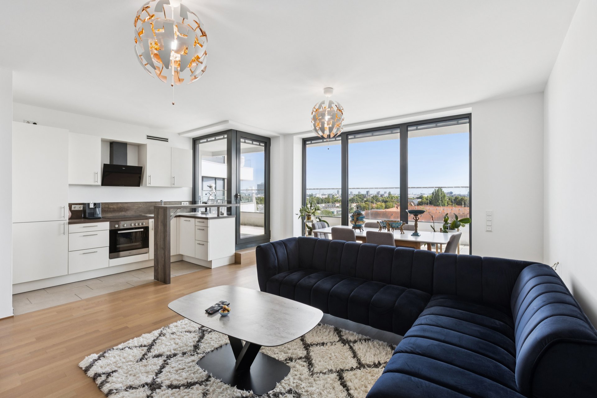 Voll möbliertes City Living - Exklusives Wohnen im AXIS Tower