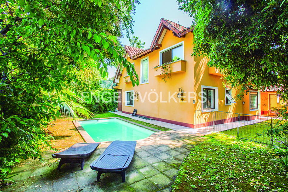 Casa en Venta Los Dominicos Antiguo