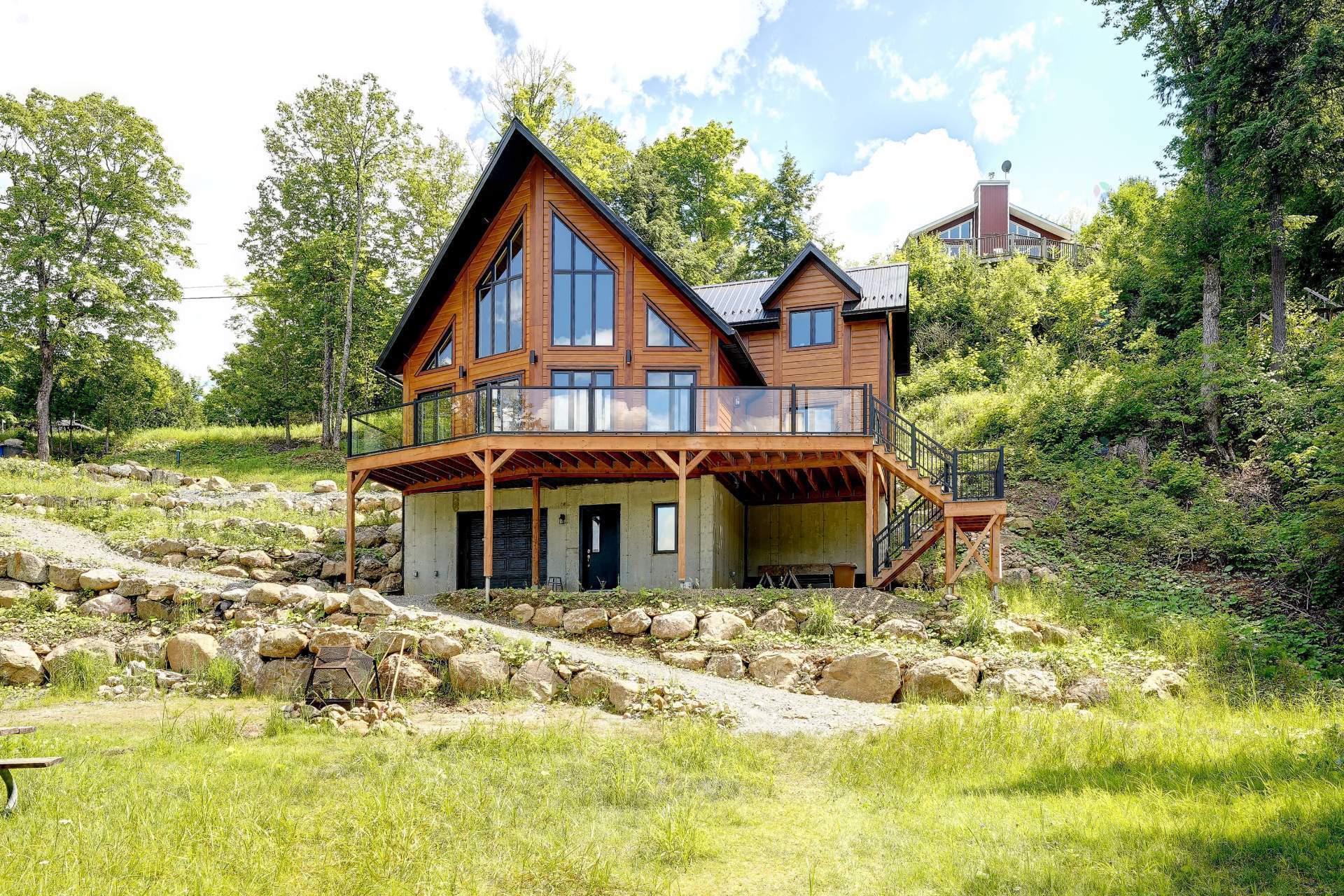 Prestigious Lakefront Property on a navigable Lake
