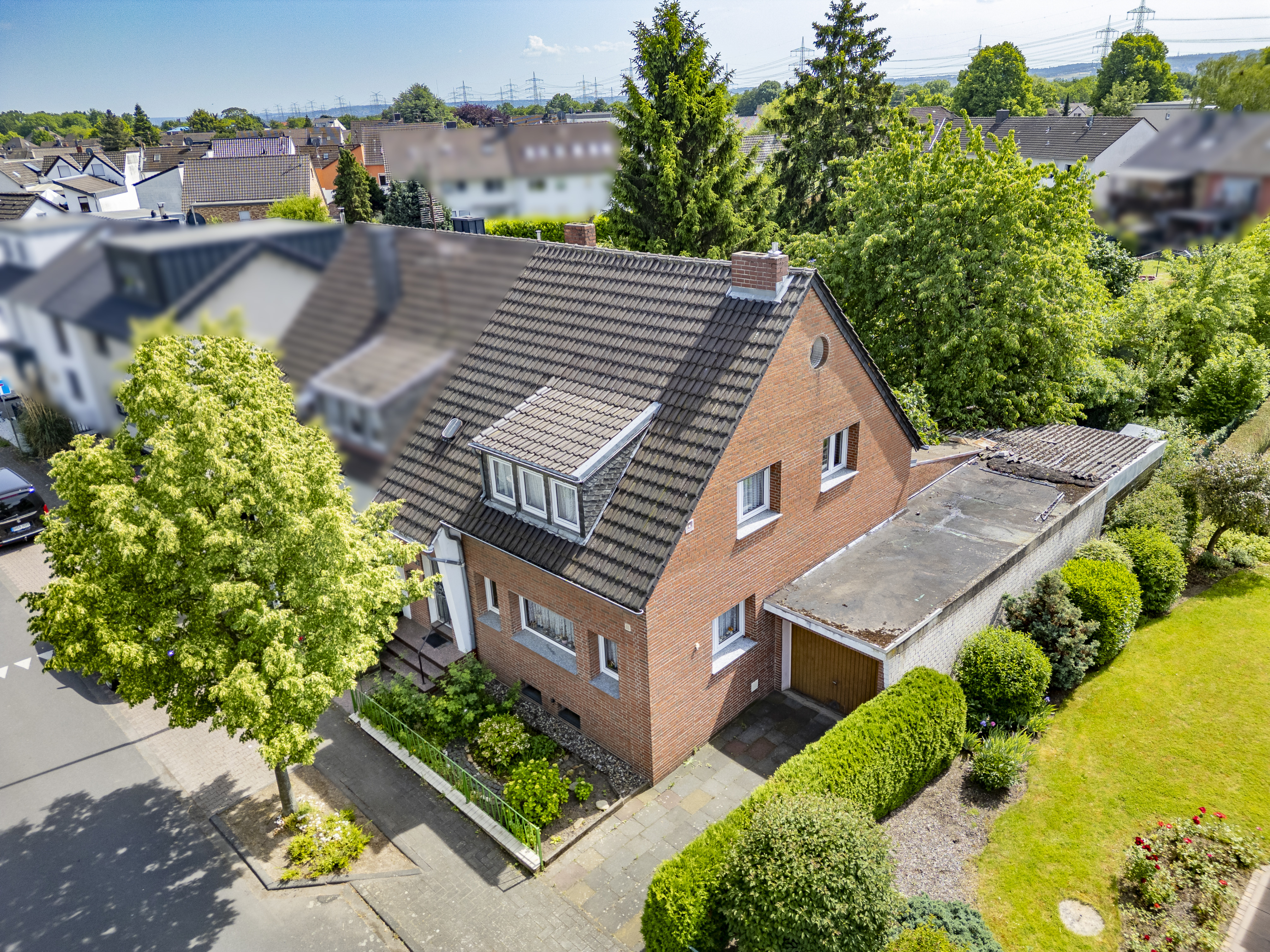 Sommer, Sonne, Eigenheim – Gepflegte Doppelhaushälfte in Wesseling-Berzdorf