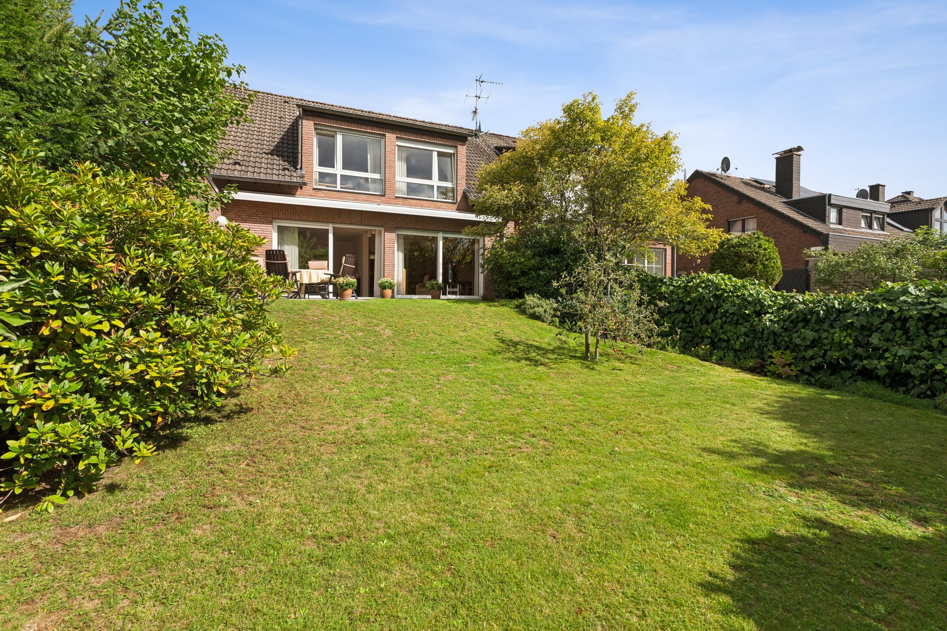 Lots of space. Lots of greenery. And impeccably maintained.