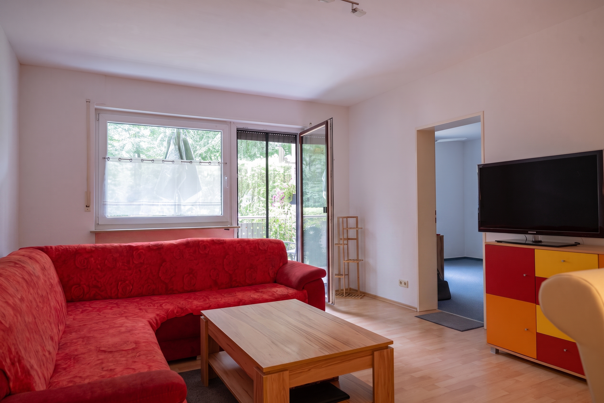 Attraktive Erdgeschosswohnung am Stadtrand von St. Ingbert! [AI-modified]