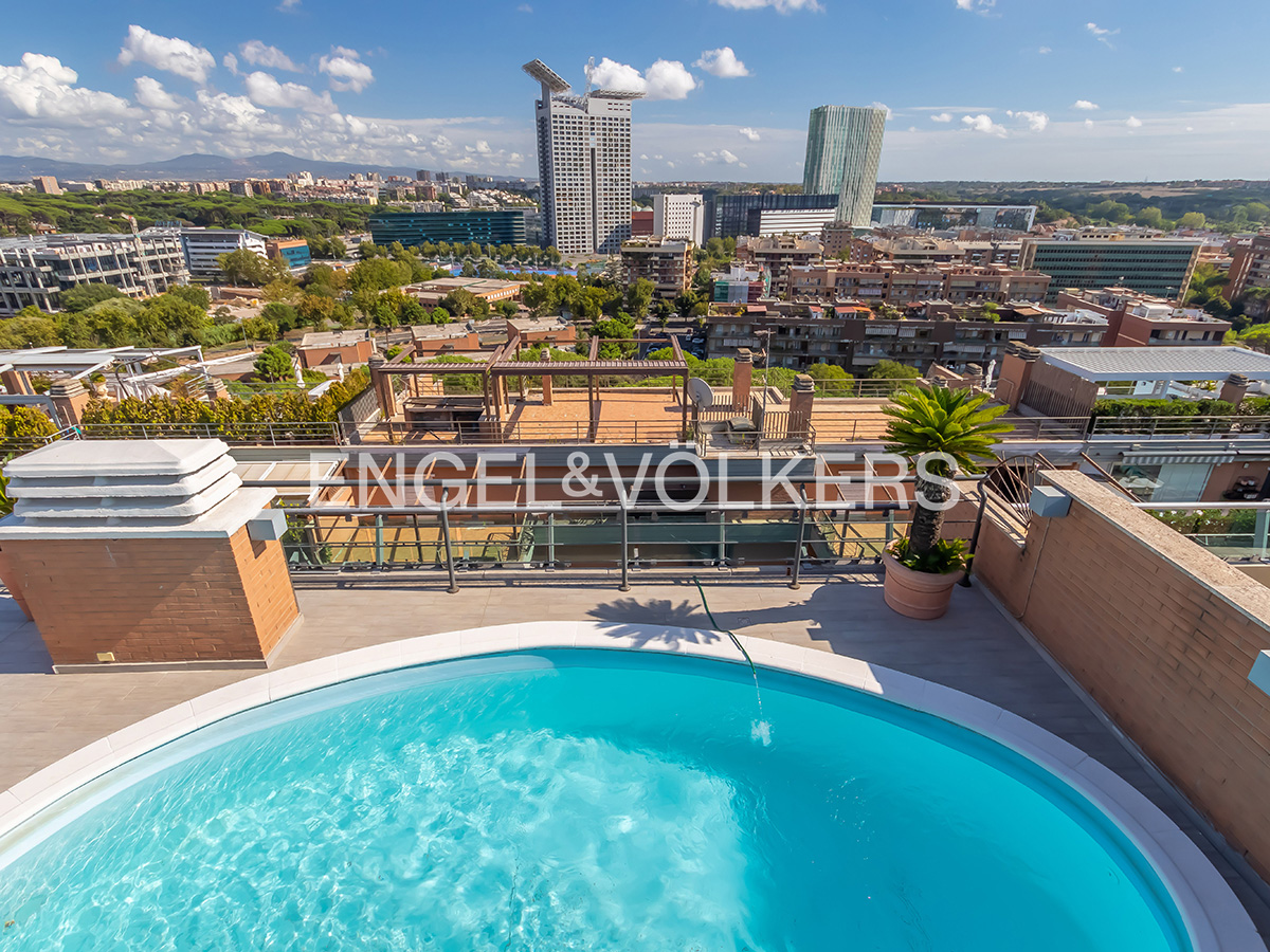Attico e Superattico con piscina-Eur