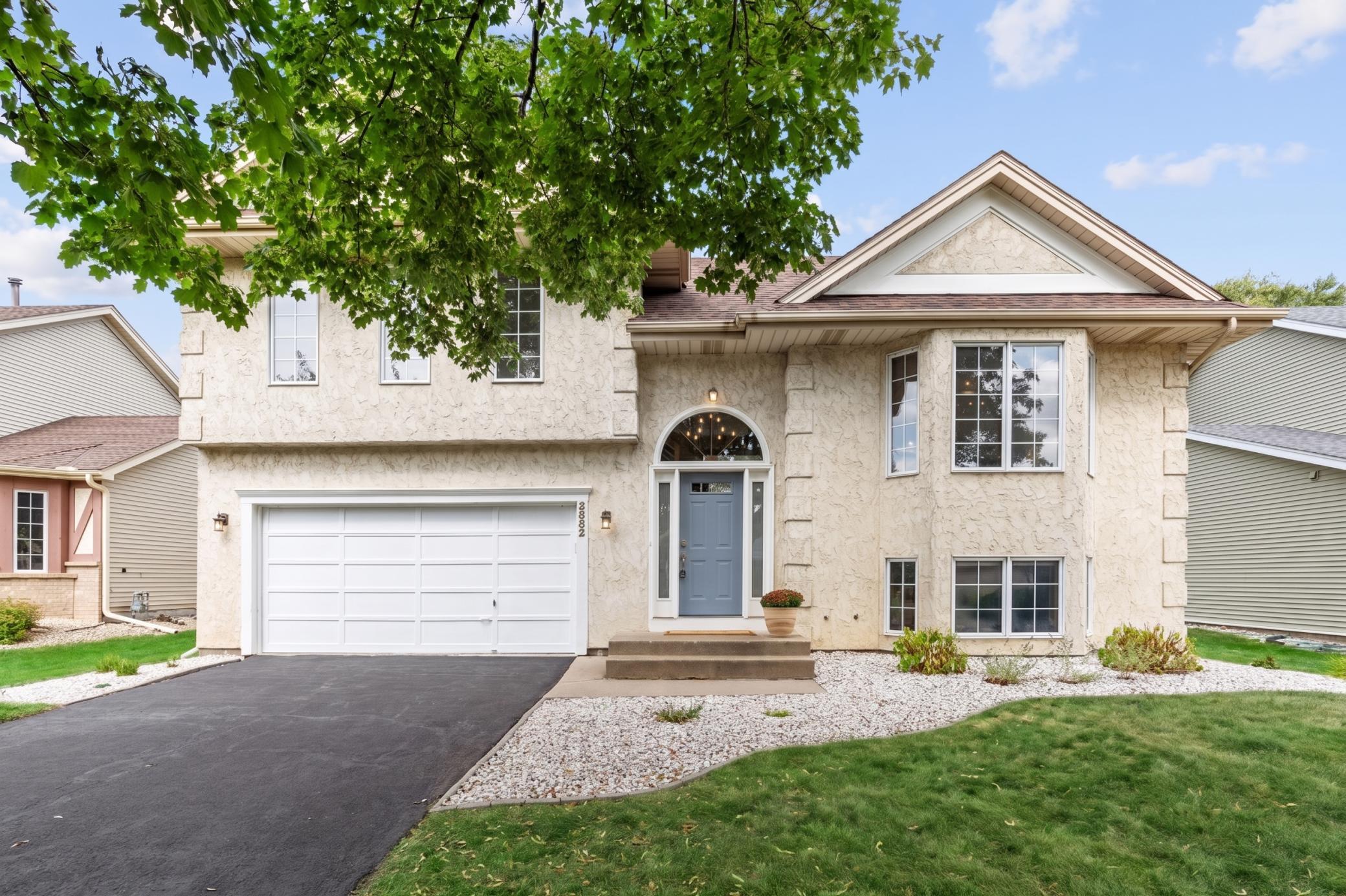 Updated 3-Bed Woodbury Home on Cul-de-Sac Near Trails