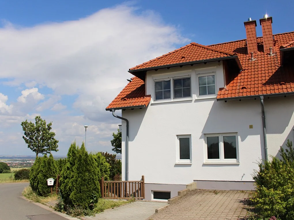 Schicke Doppelhaushälfte in idyllischer Lage mit Blick auf Erfurt