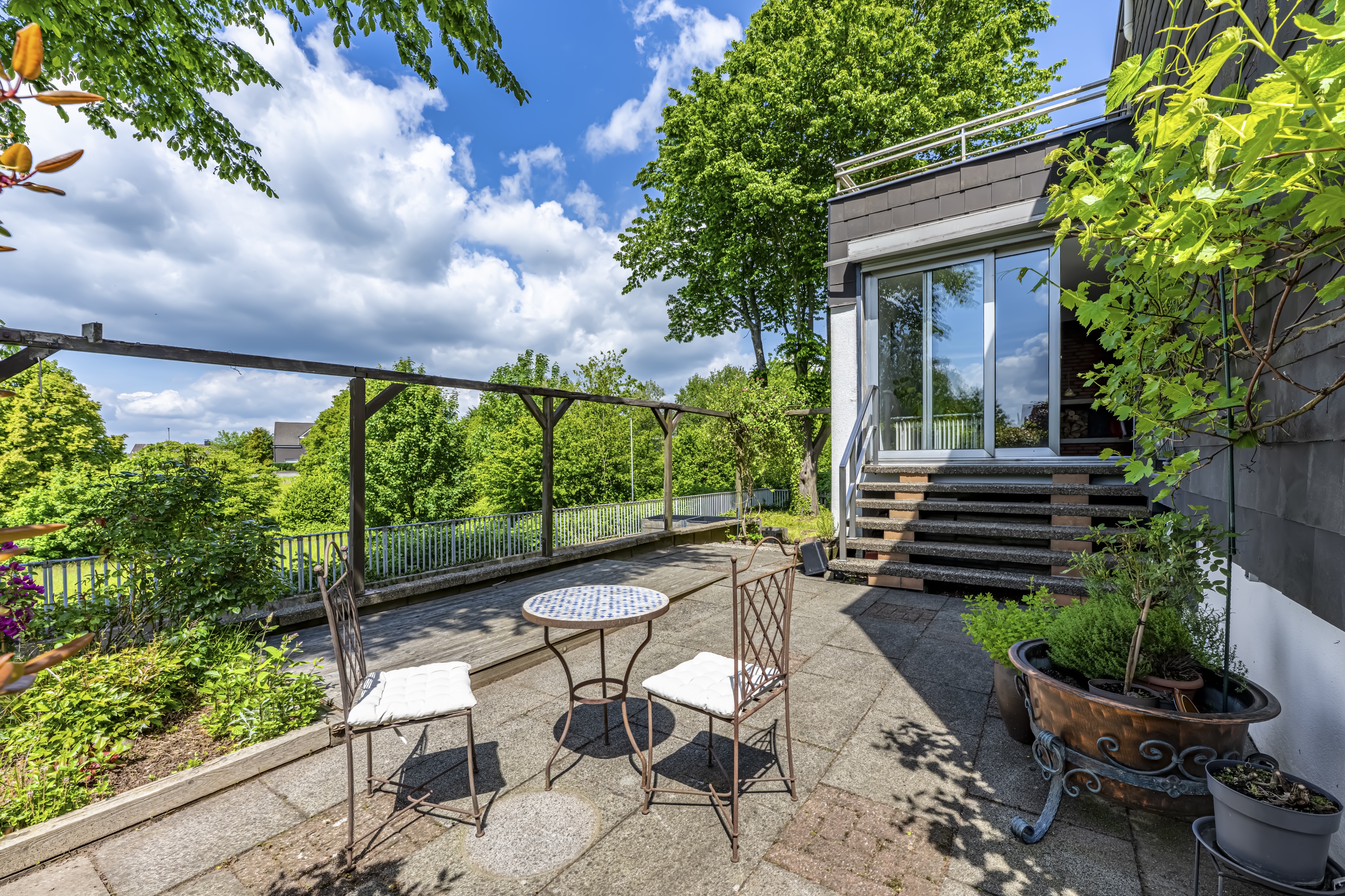 Wohnen mit Weitblick – Großzügiges Zweifamilienhaus mit herrlicher Aussicht in Gevelsberg