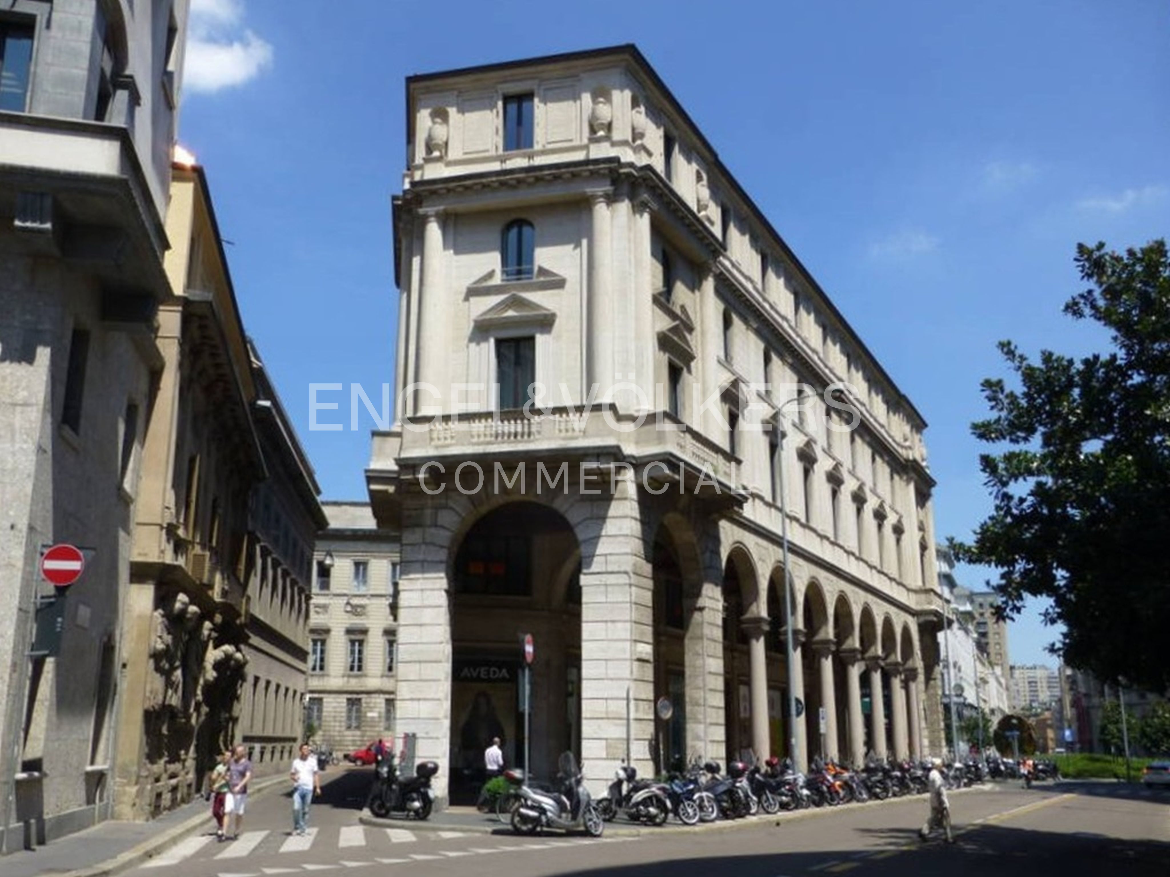 Affittasi Ufficio a Milano | Via Degli Omenoni 2