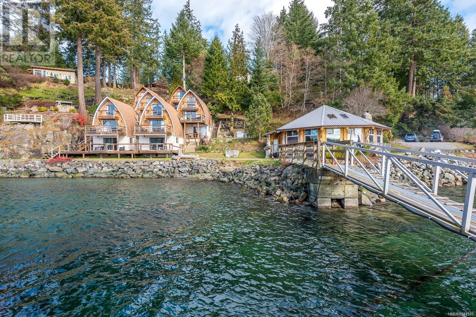 Rare opportunity to own an oceanfront hospitality property!