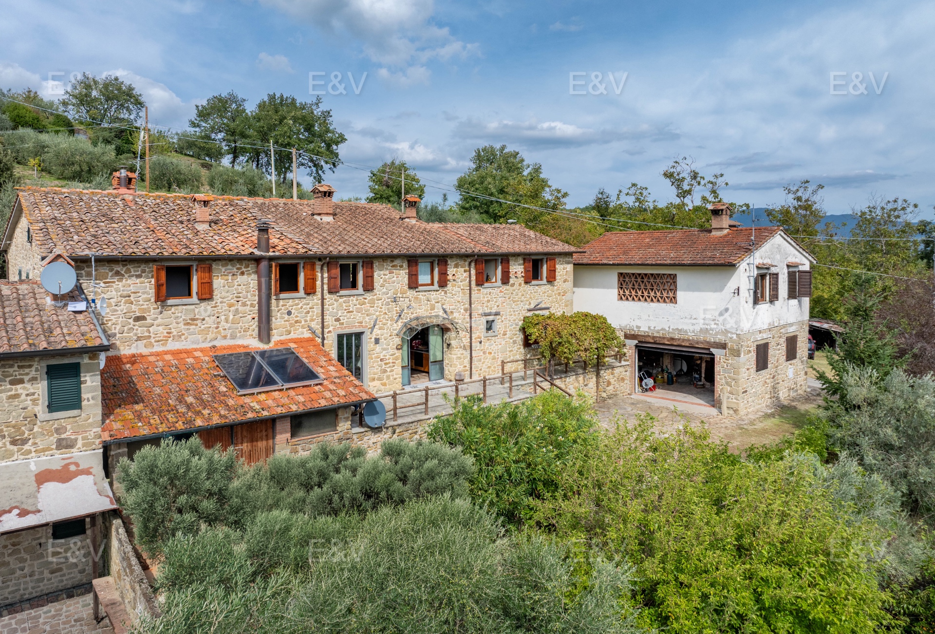 Part of an old farmhouse with an annex in Poppi