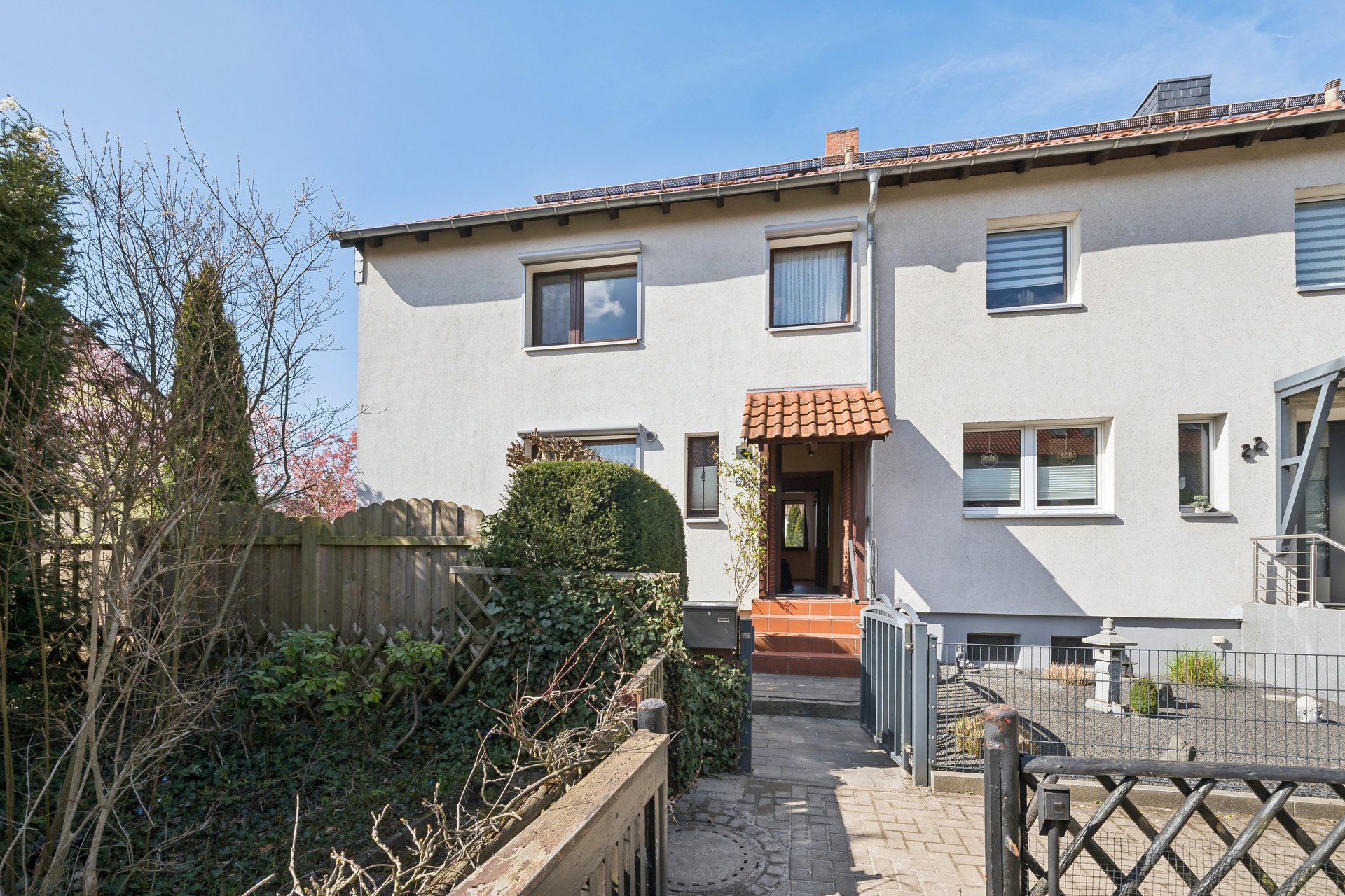 Großzügiges Wohnen in gepflegtem Reihenendhaus mit Charme