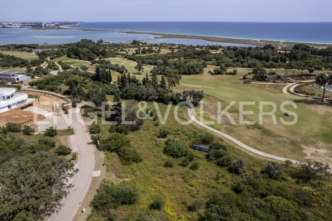 Plot with stunning Golf and Sea Views