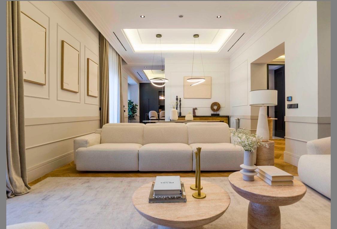 Spectacular home with luxury renovation in Castellana.