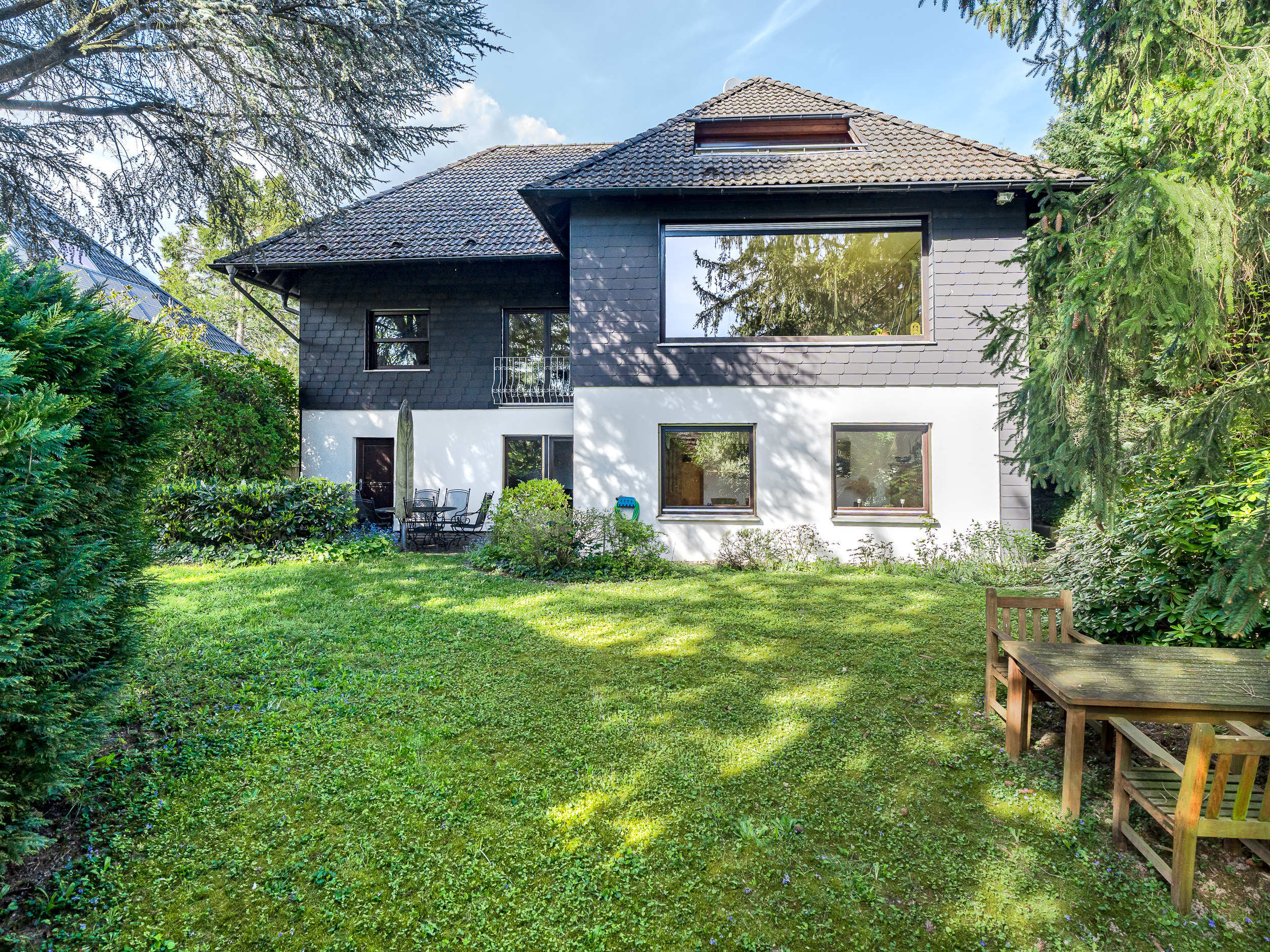 Kronberg - Spacious living atmosphere in a prime location