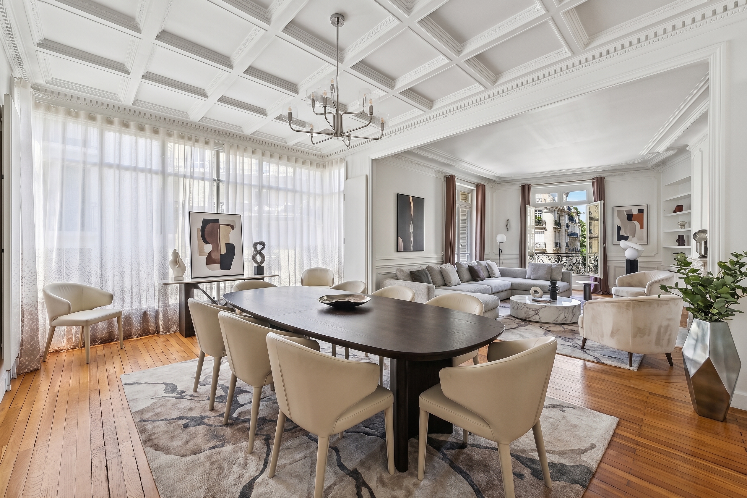 Sought-after address, 161 m² family apartment - Trocadéro / Victor Hugo