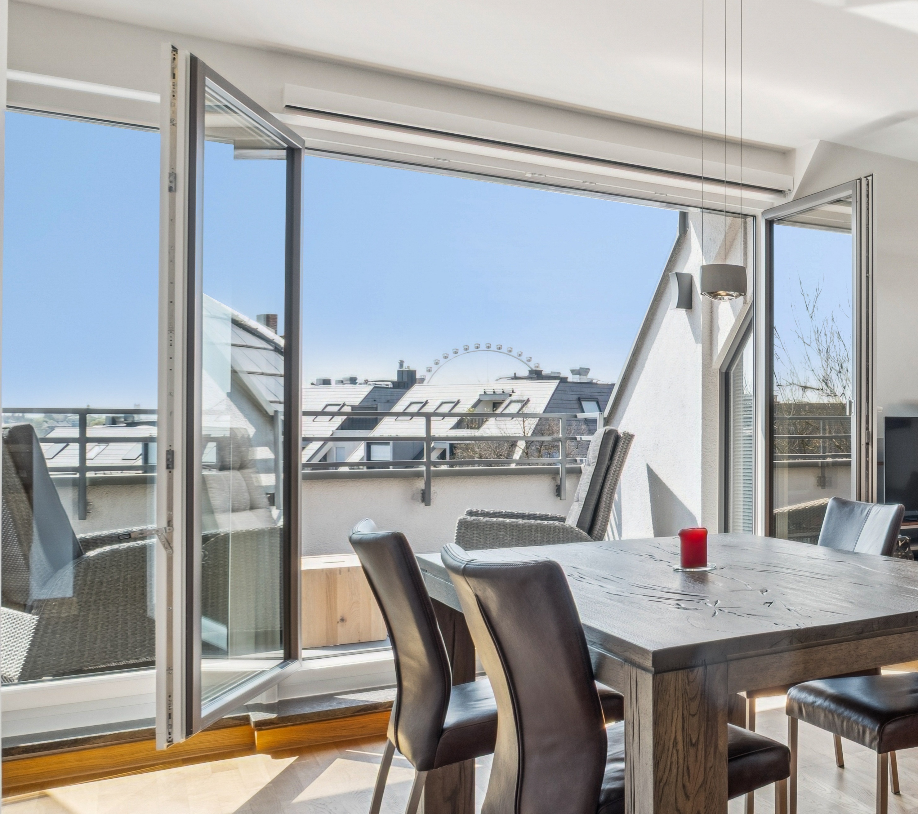 Moderne Dachgeschosswohnung mit hoher Lebensqualität