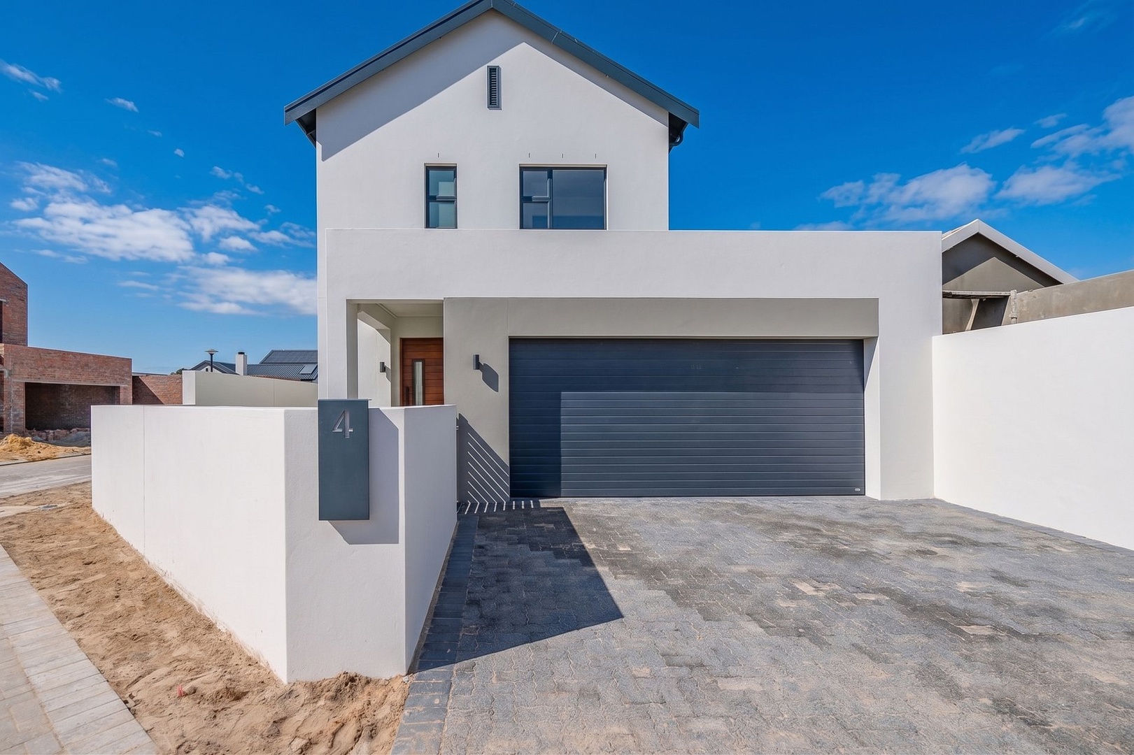 3 BEDROOM TOWNHOUSE IN LE COSTE LIFESTYLE ESTATE