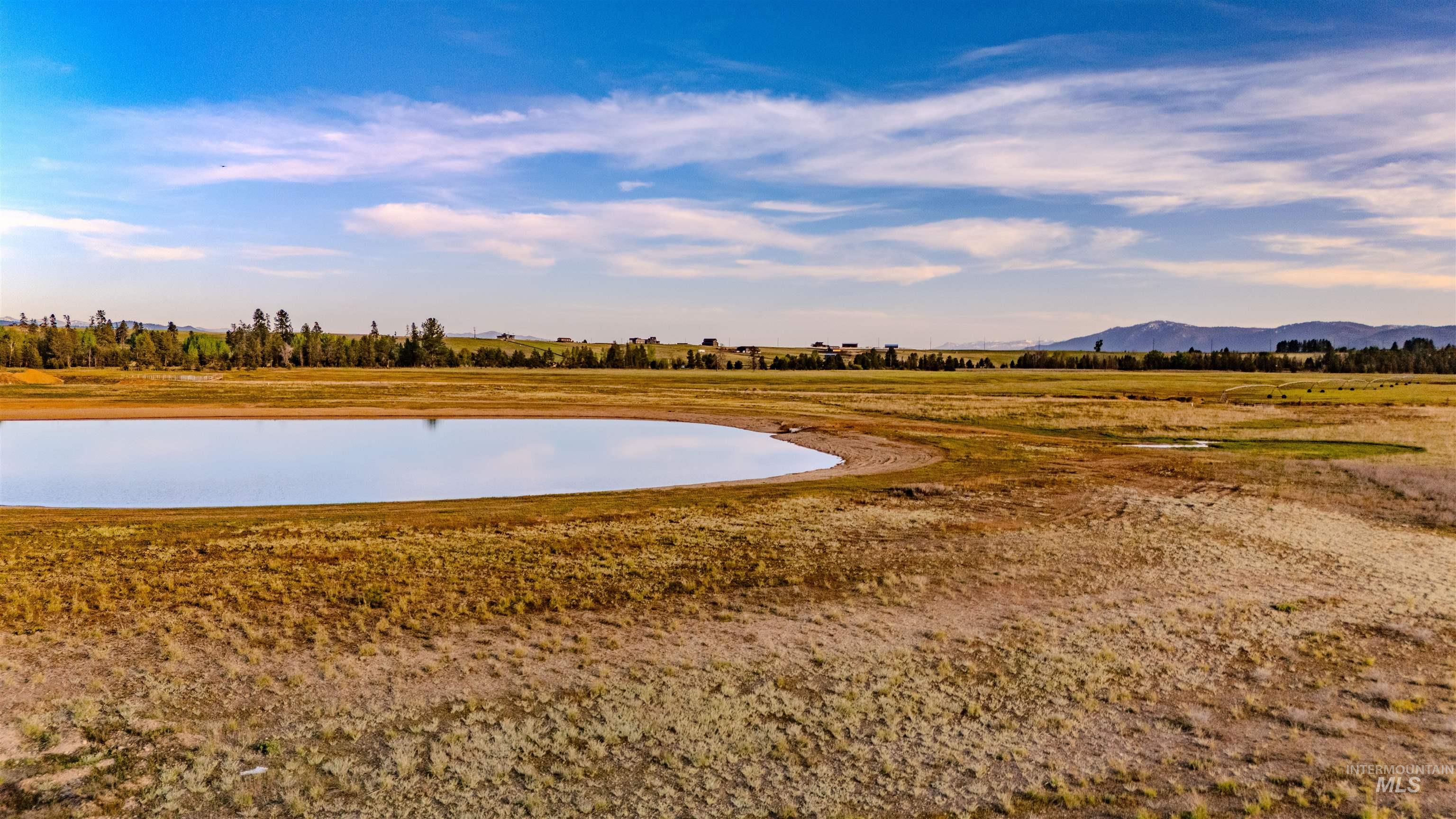 4 Acres Positioned Along The Edge Of A Peaceful Private Lake