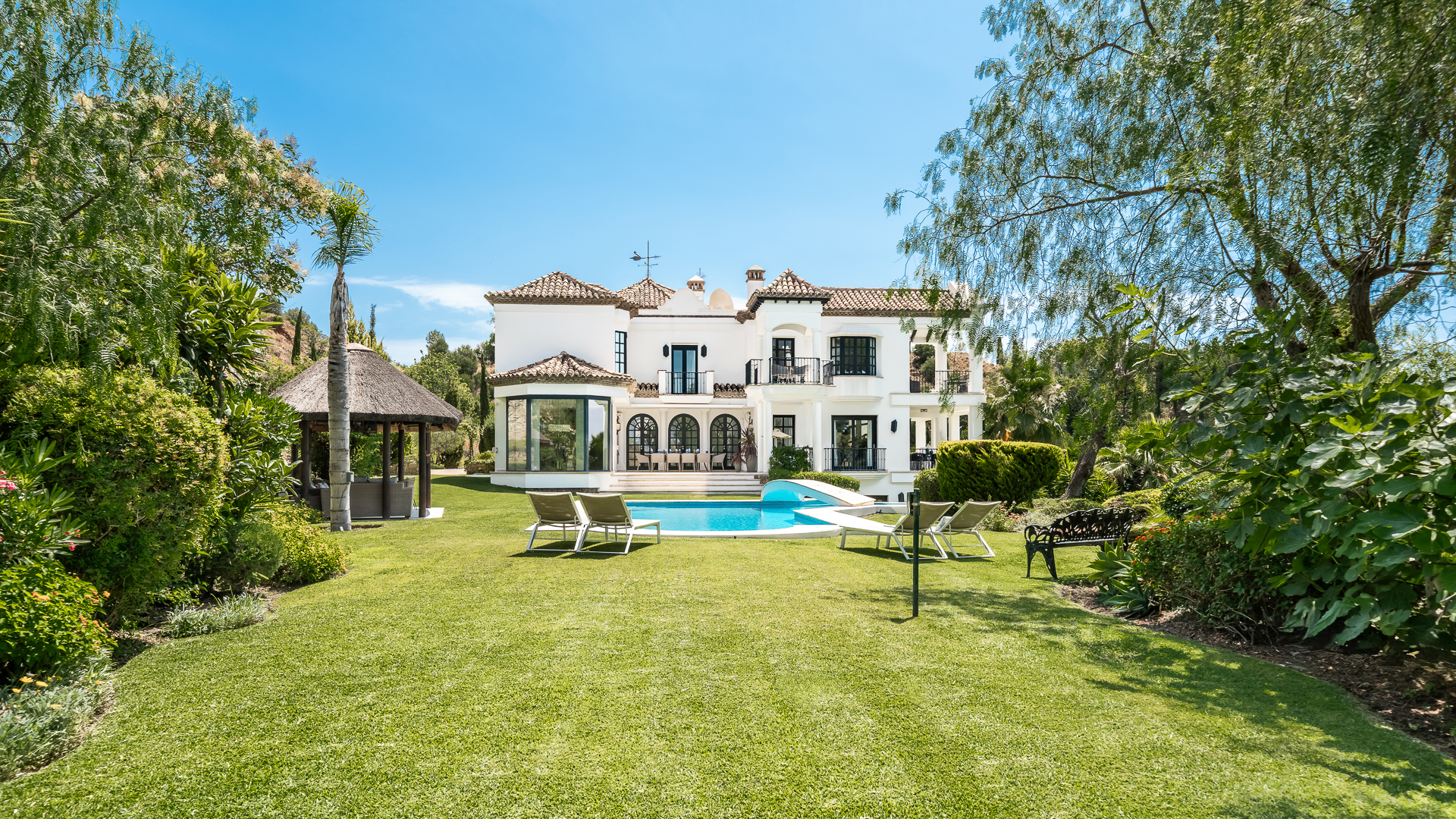 Andalusian Style Villa with Unmatched Privacy and Panoramic Sea Views