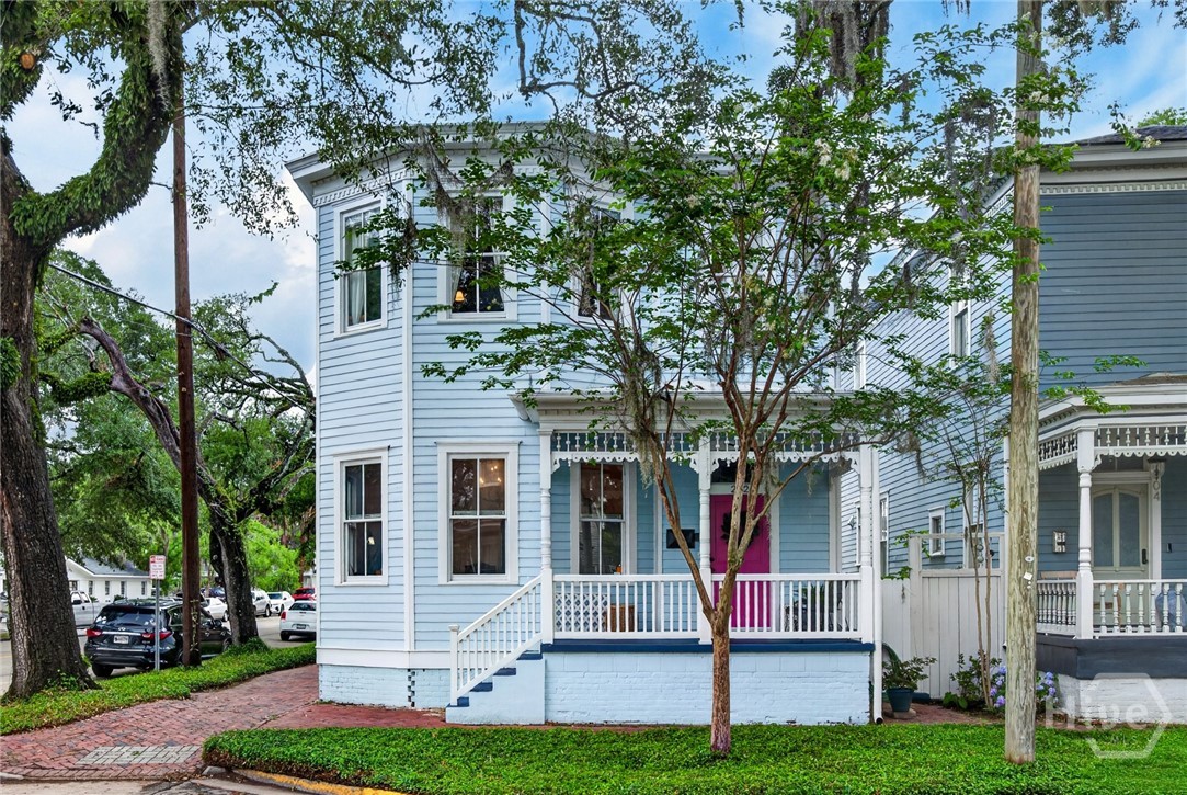 Flexible TN-2 Property in Historic Thomas Square