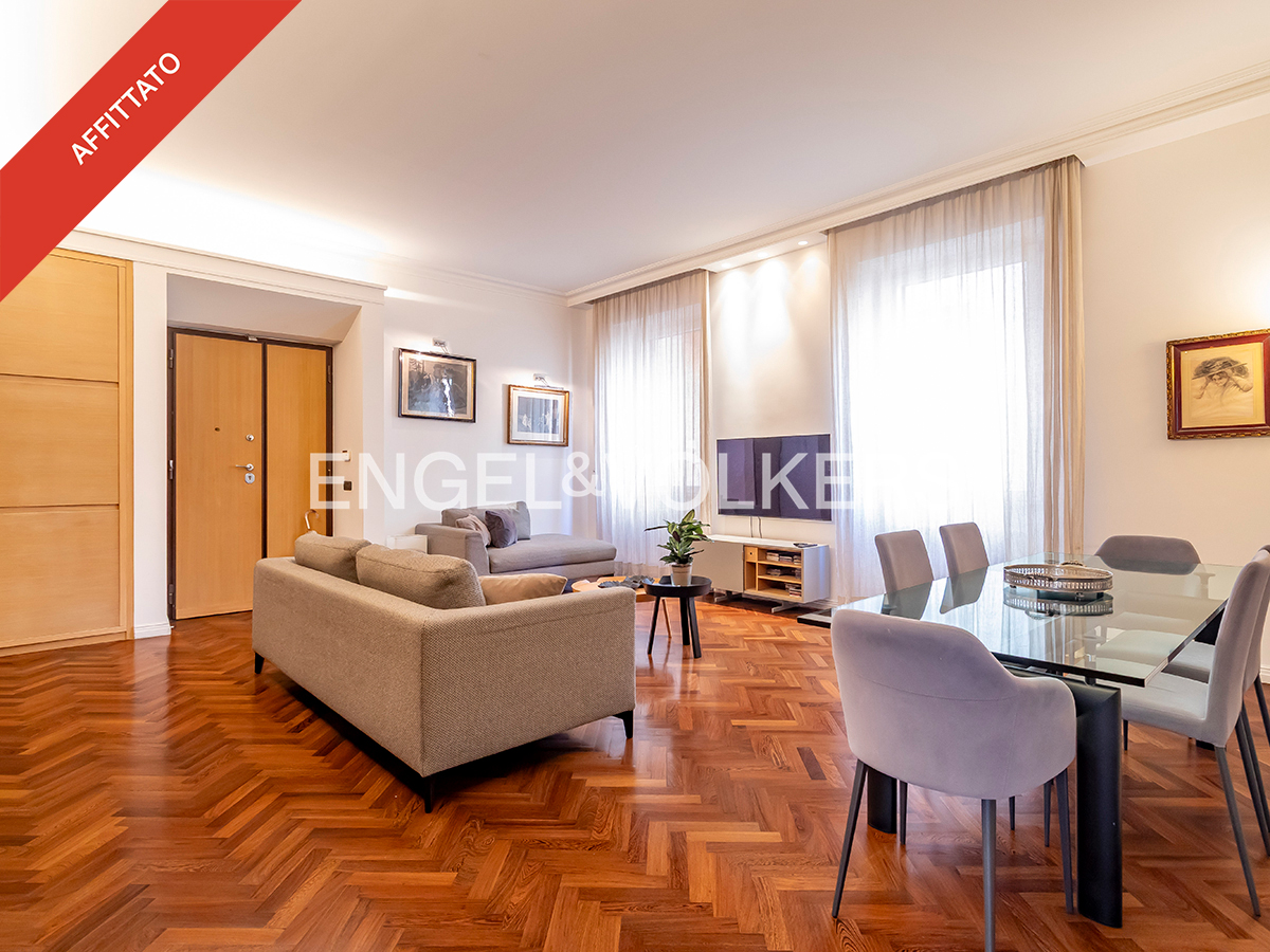 Elegant four-room apartment in the Piazza Bologna area