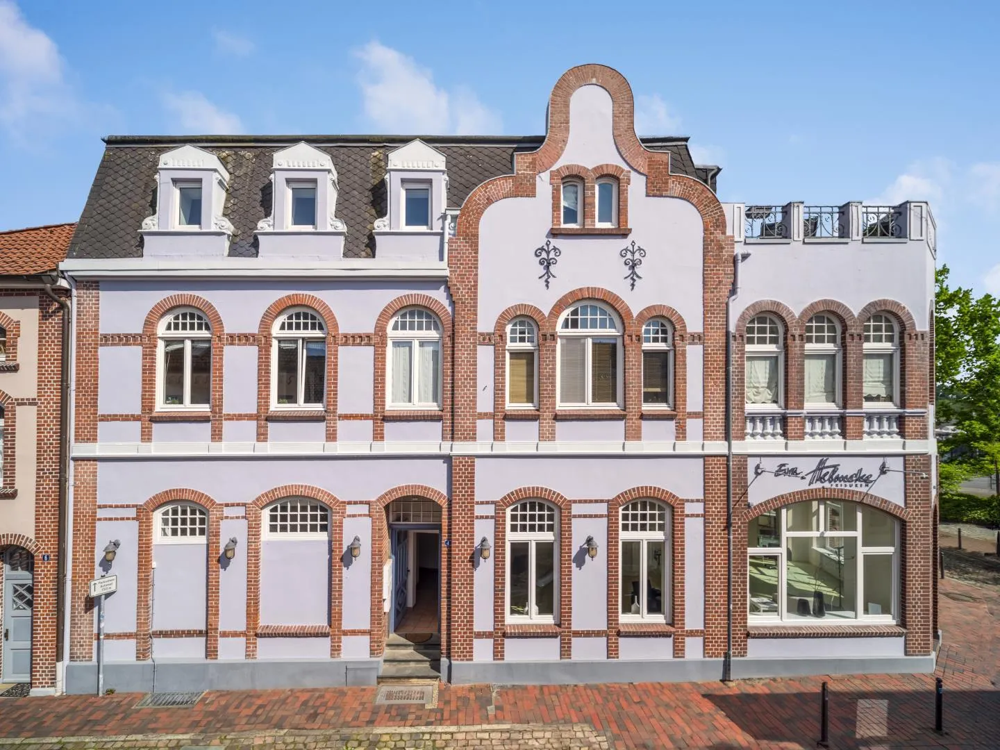 Investmentchance in Buxtehude: Historisches Gebäude mit charmantem Flair