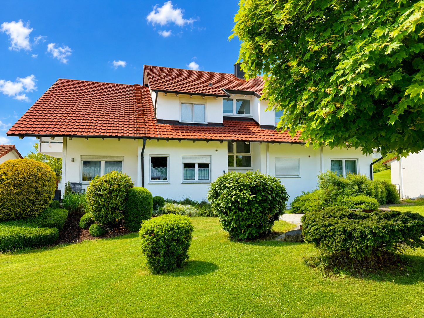2,5-Zi.-Wohnung mit Terrasse & Garten in Binningen