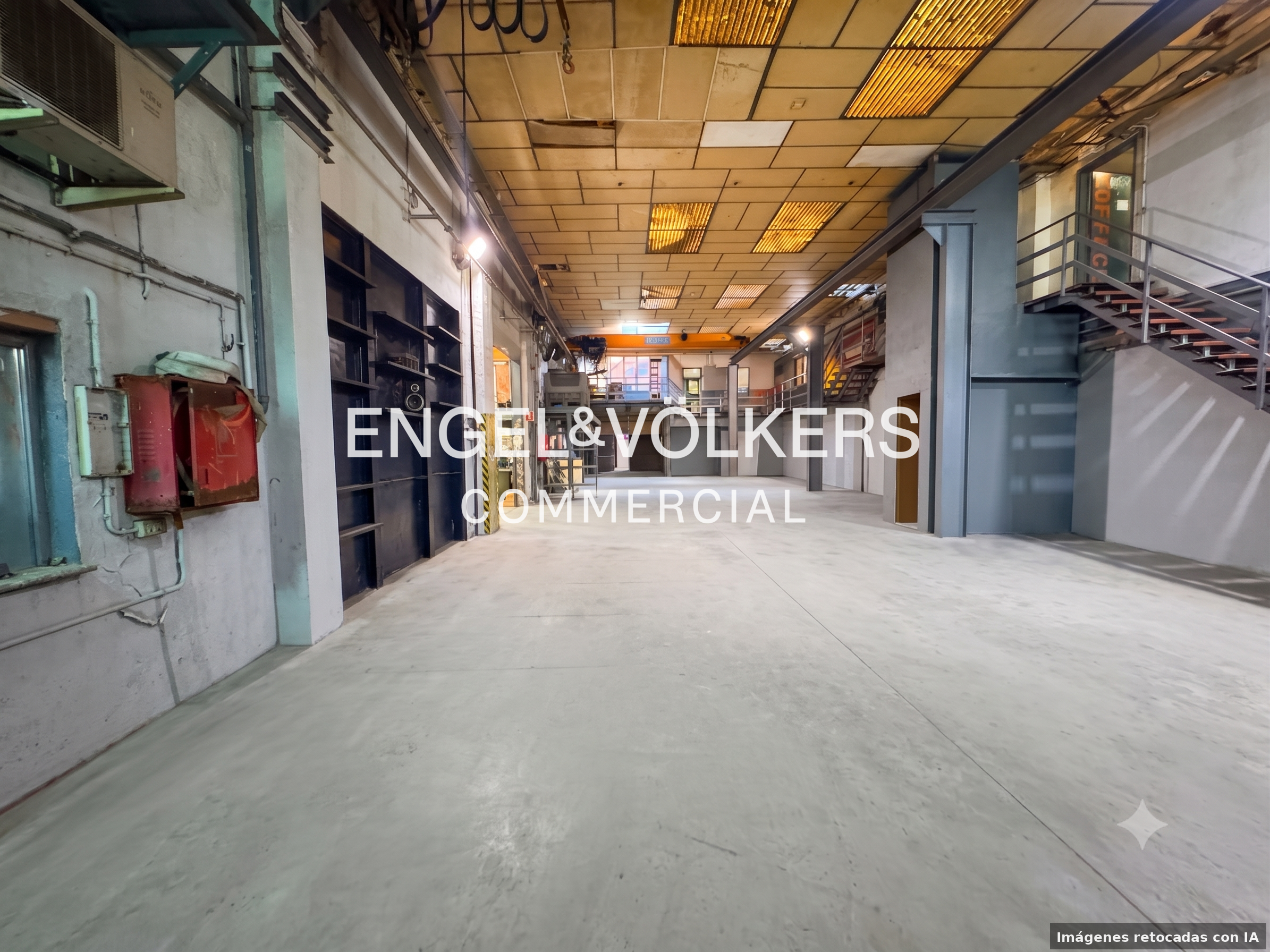 Nave industrial de 1.120 m² en La Maquinista con hasta 830 m² de ampliación posible
