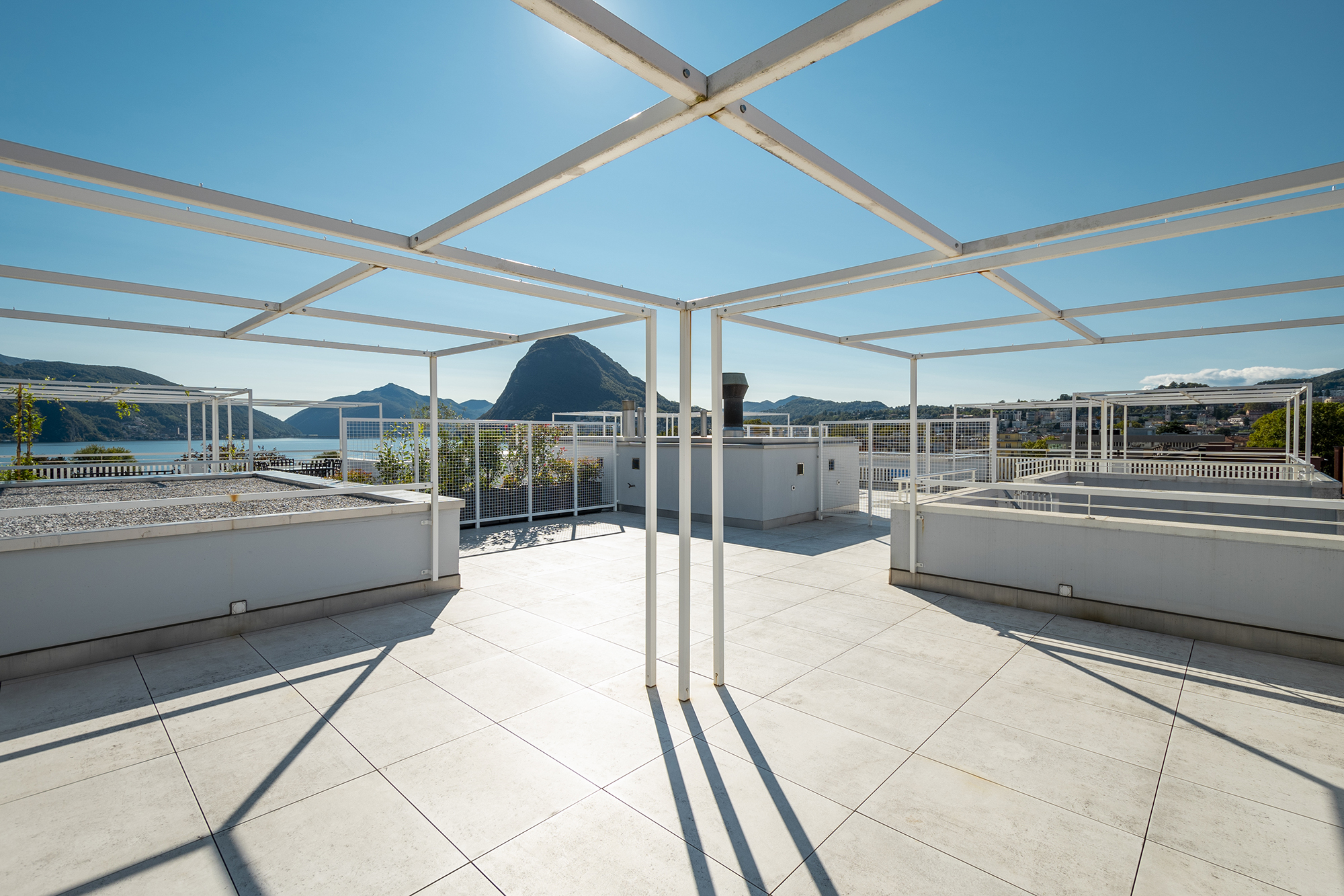 Luminoso e moderno duplex con terrazza rooftop