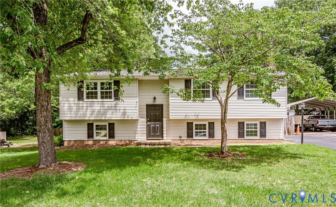 Spacious Multi-Family Home  in Glen Allen
