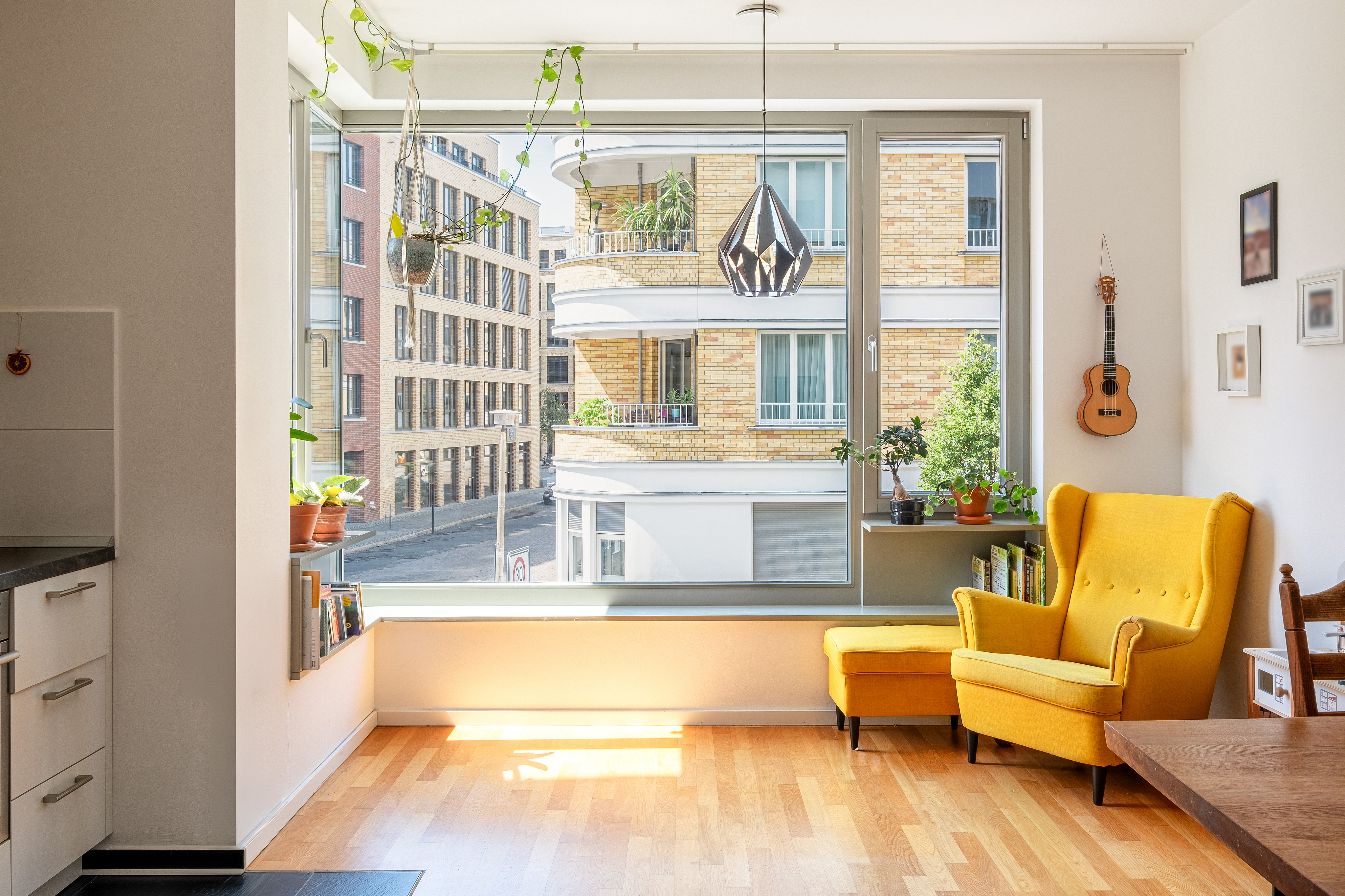 Quiet neighborhood oasis with excellent connections and a high quality of life