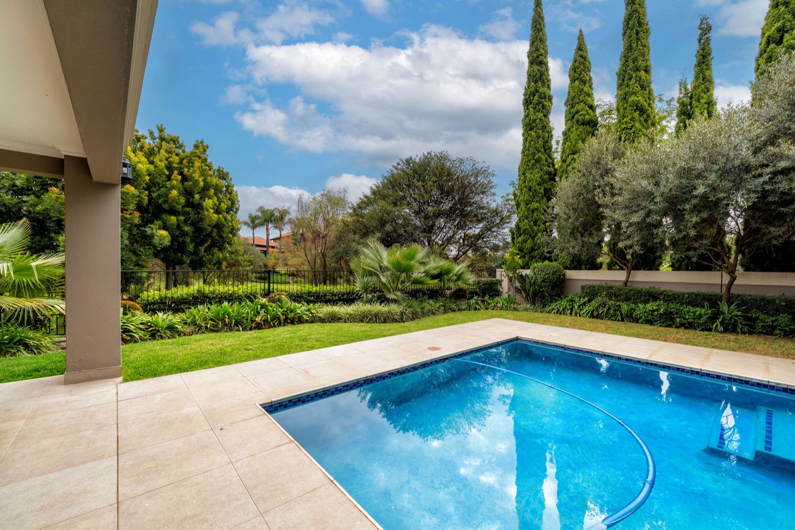 4 Bedroom House, Eagle Canyon Golf Estate