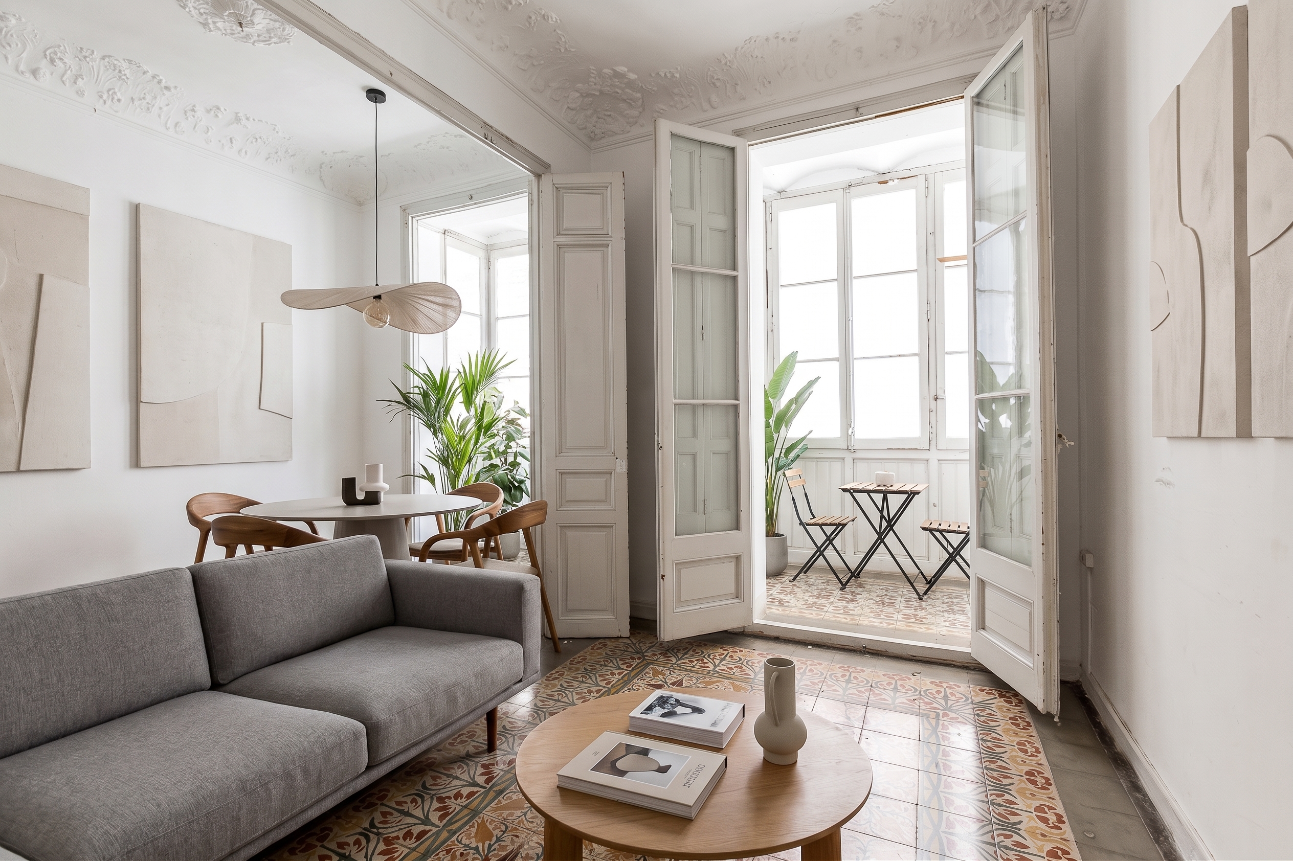 Modernist Apartment for Renovation in a Classic Building, next to Enric Granados