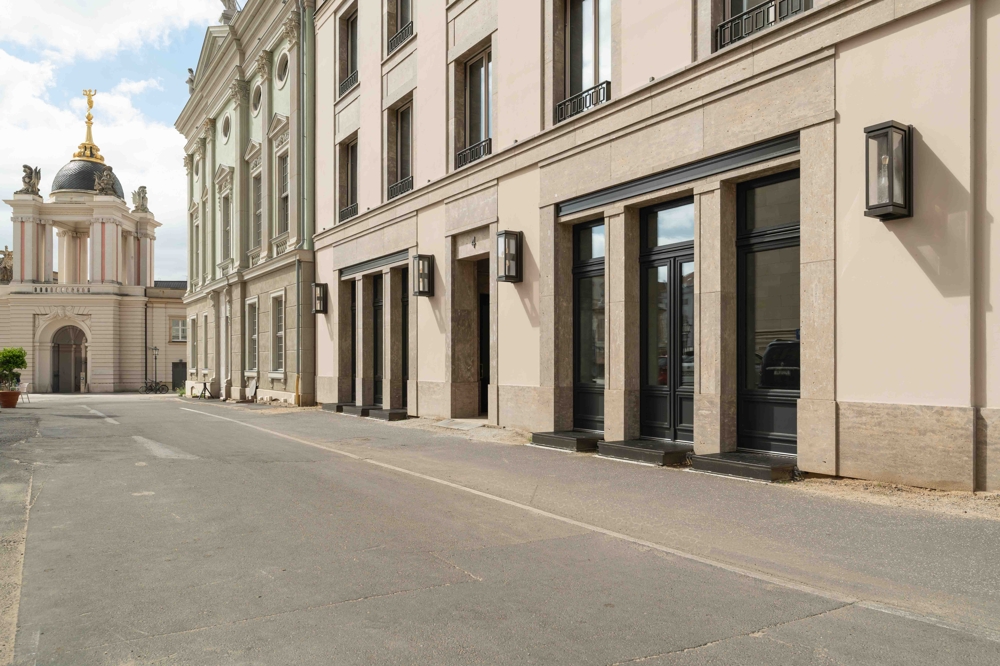 Moderne Ladenflächen im Neubau, 
beste Lage am Potsdamer Landtag