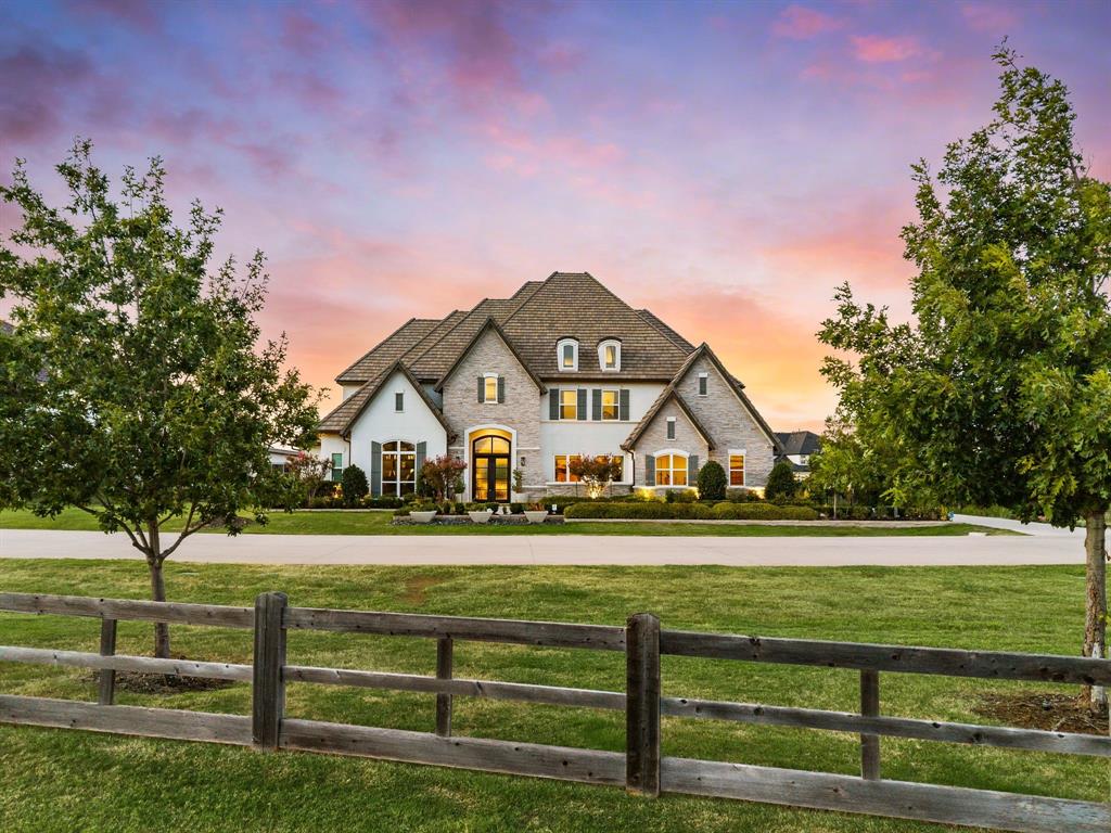 Discover Your Private Retreat in Flower Mound