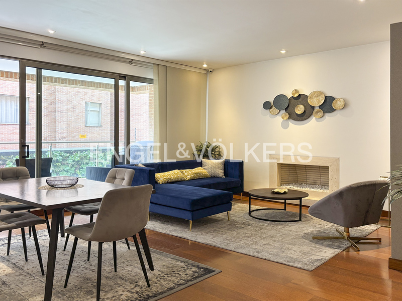 Apartamento amoblado con balcón para arriendo en Rosales