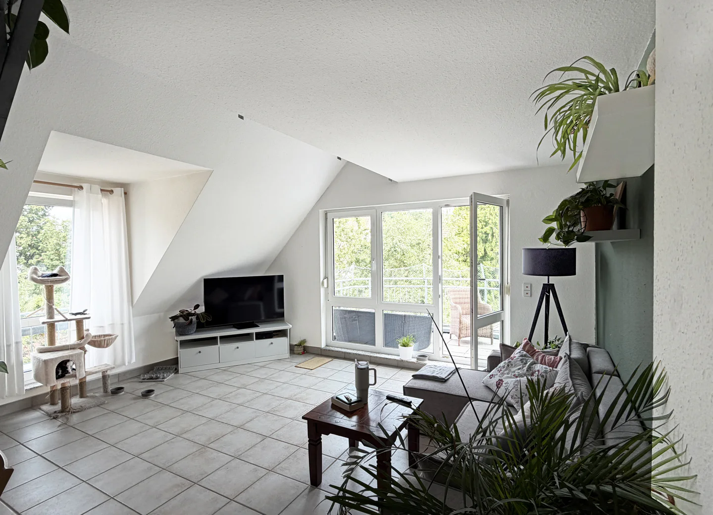 Lichtdurchflutete Maisonette in gefragter Lage - Photo 2