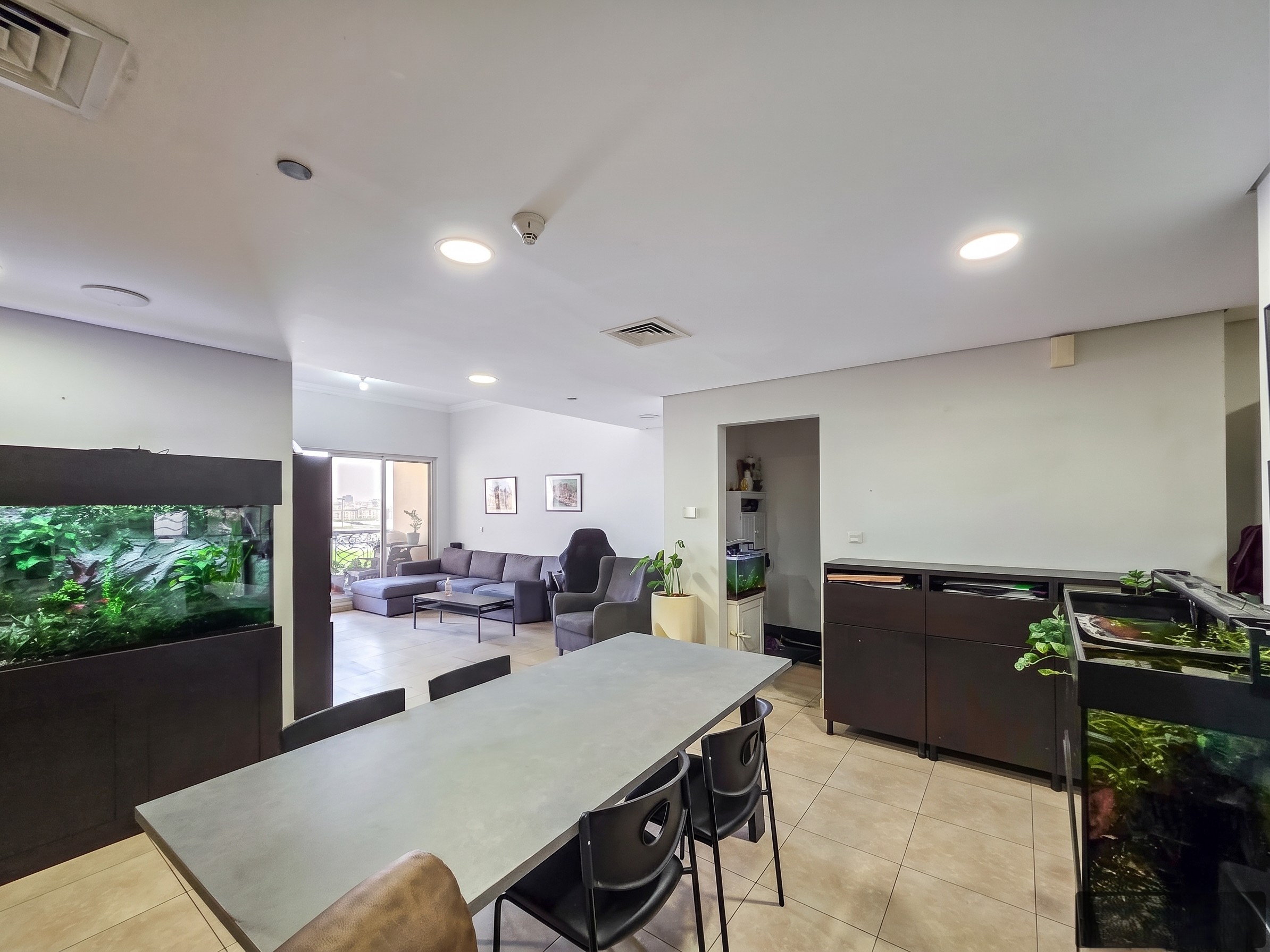 Canal View | Mid Floor | Closed Kitchen