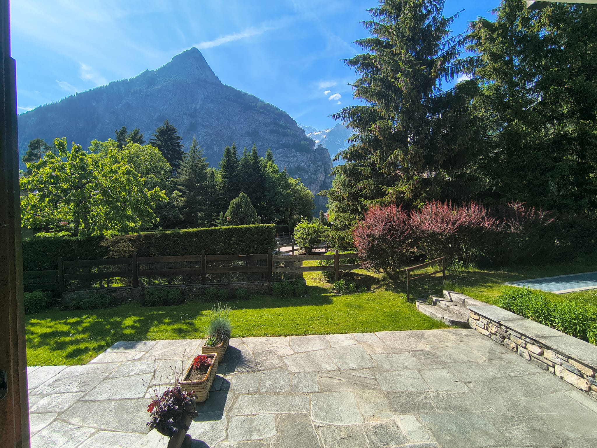 A month at the foot of Mont Blanc: July rental in Courmayeur