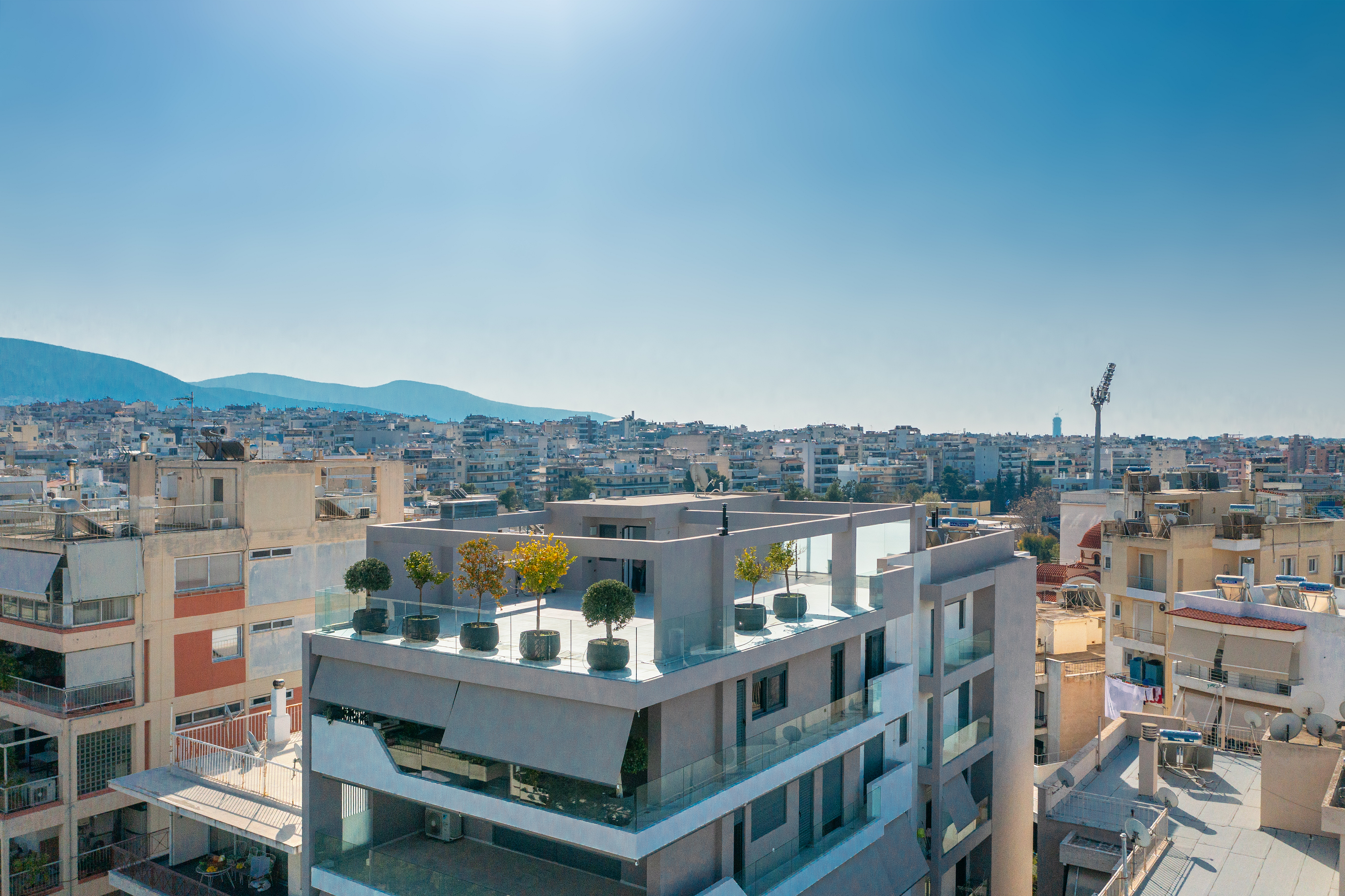 Μοναδικό, πολυτελές ρετιρέ 181 τ.μ. με roof garden 150 τ.μ.