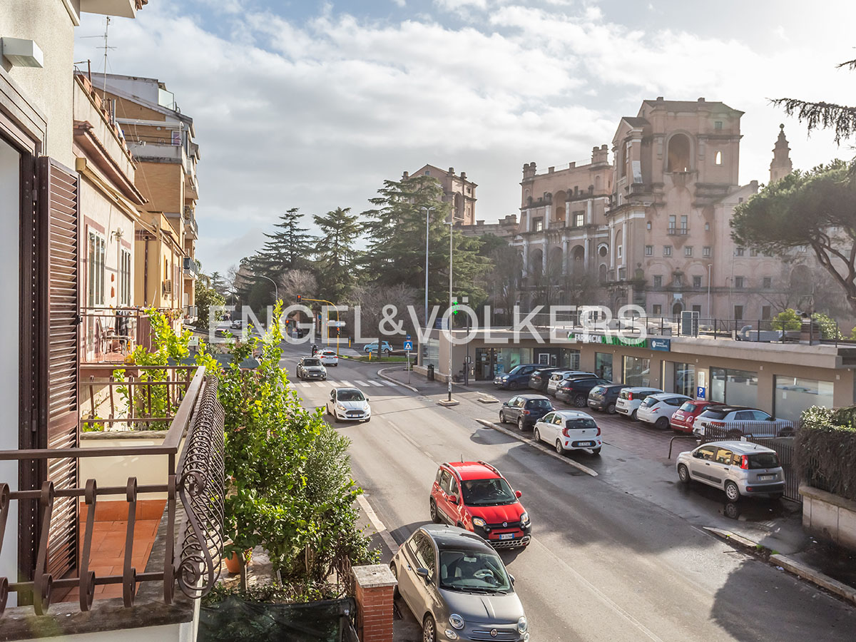 Contemporary elegance in a residential area of West Rome