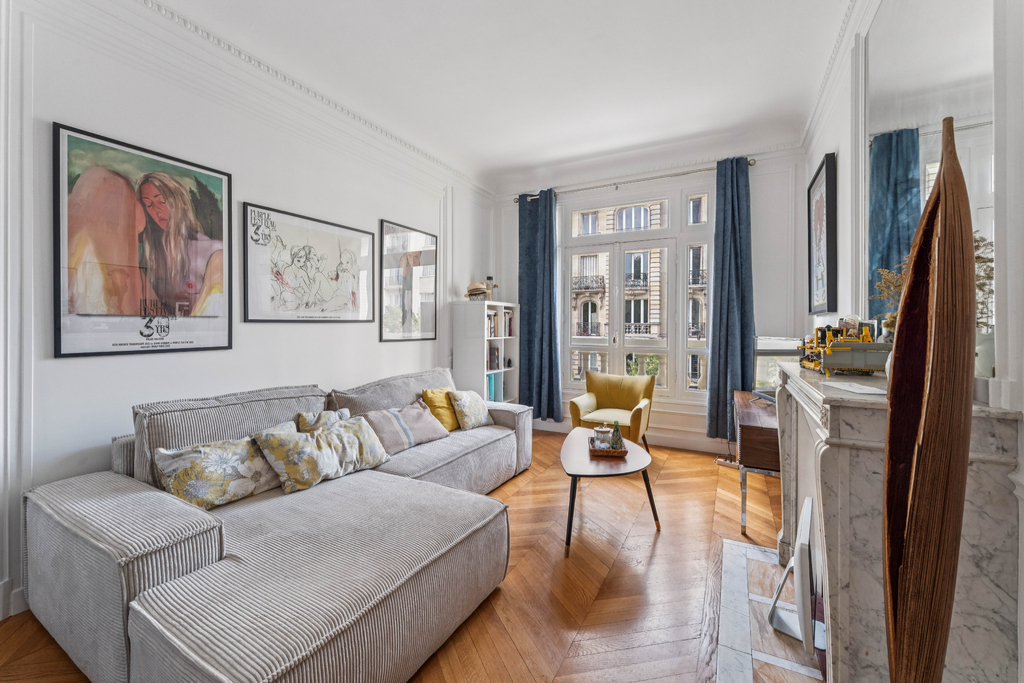 Paris 7th - Champ de Mars - Ecole Militaire - Family reception apartment