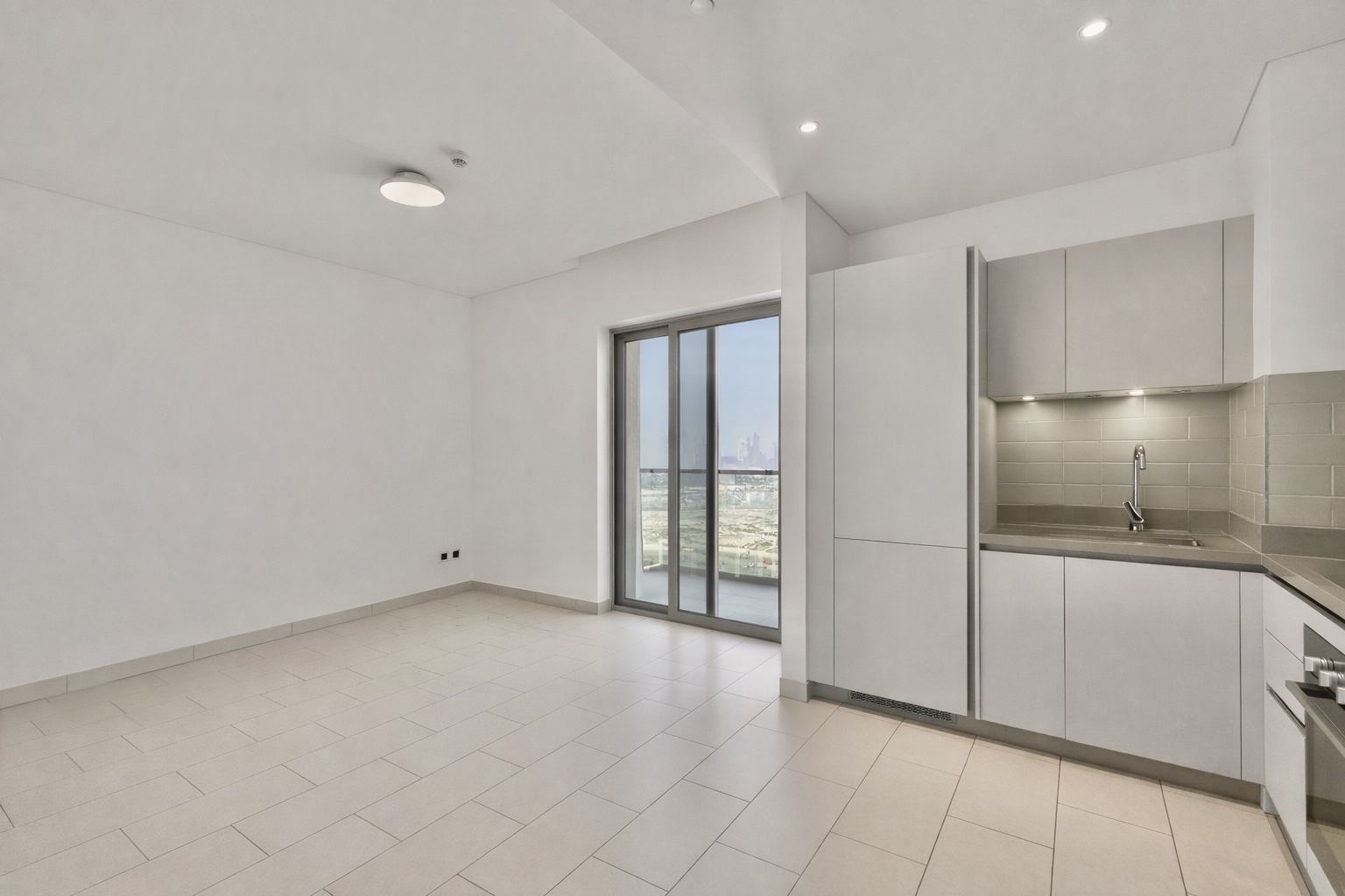 Luxury Apartment | Unfurnished | Prime Location with Premium Amenities