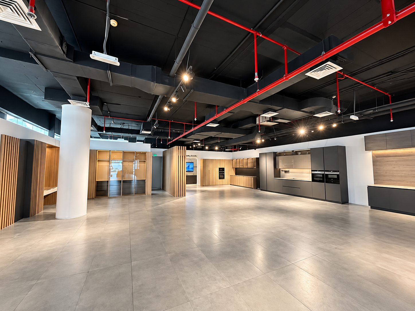 High-Visibility Showroom | SZR |  High-End