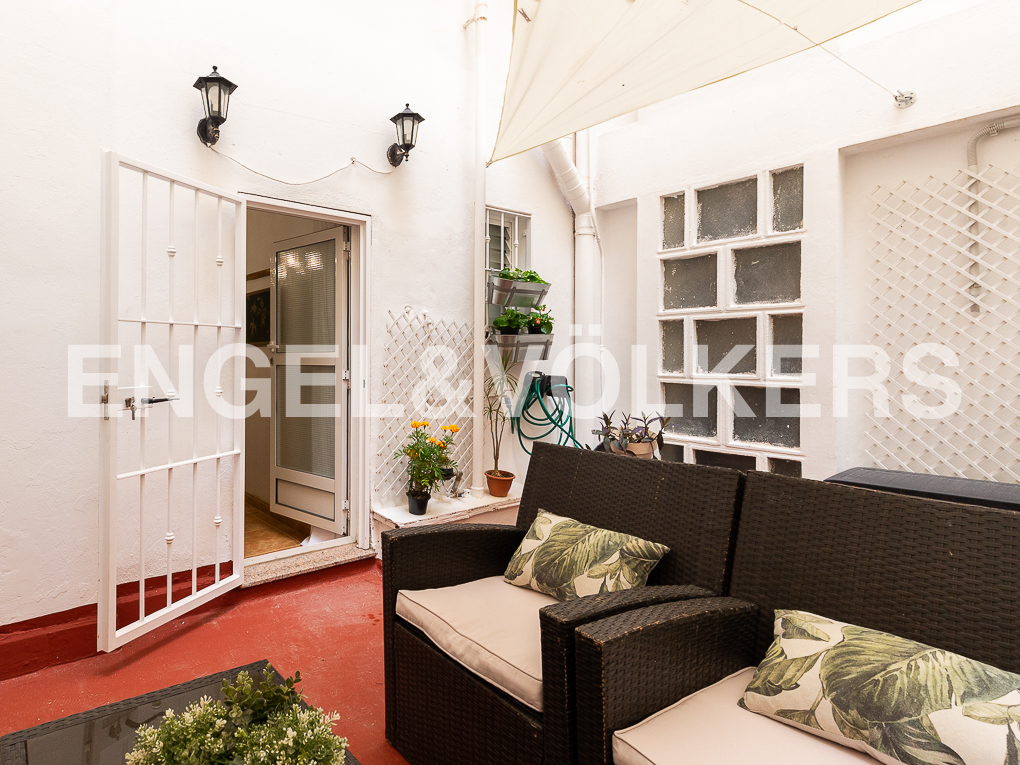 Lovely apartment with terrace near Joaquín Sorolla, short-term stay