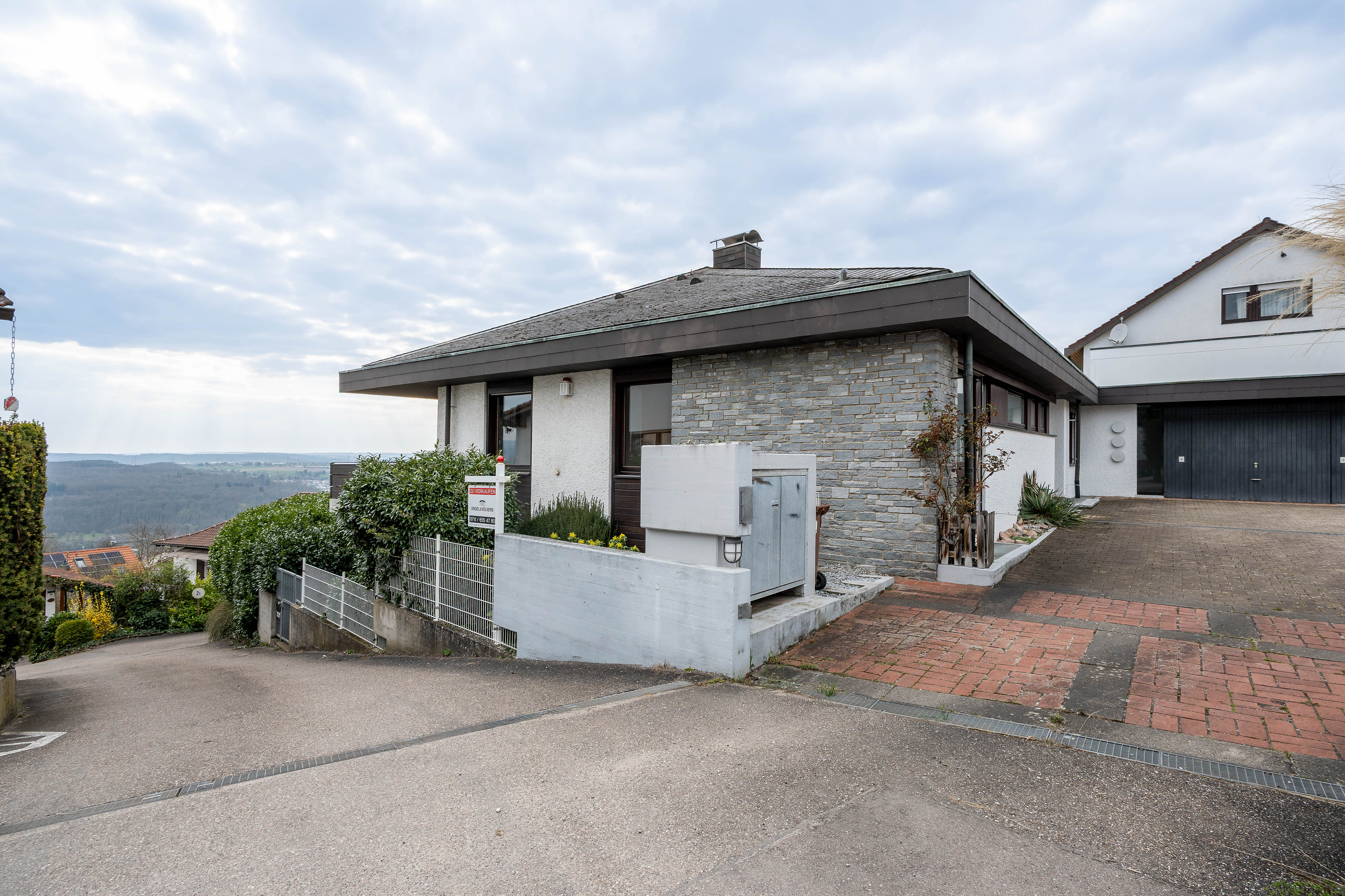 Eine der schönsten Aussichtslagen Plochingens – Villa mit Charakter und Potenzial