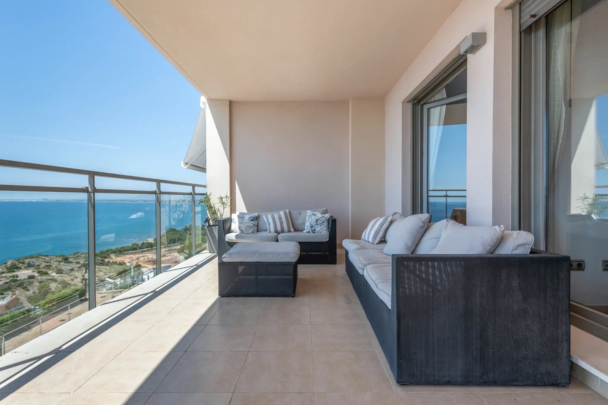 Your luxury seaside retreat in the exclusive Portocala development!