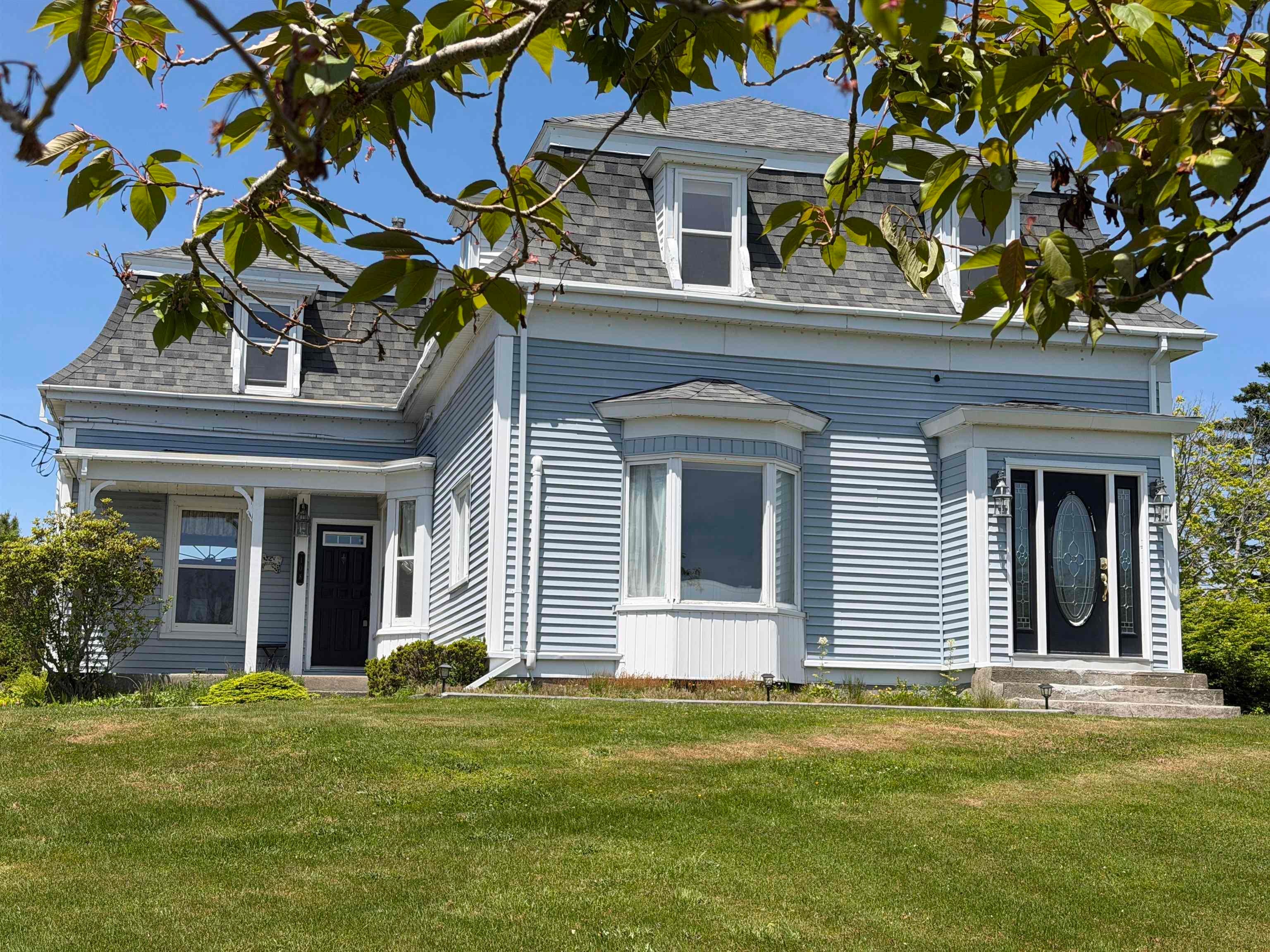 4 Bedroom, 2 1/2 Bath Home with Sweeping Views