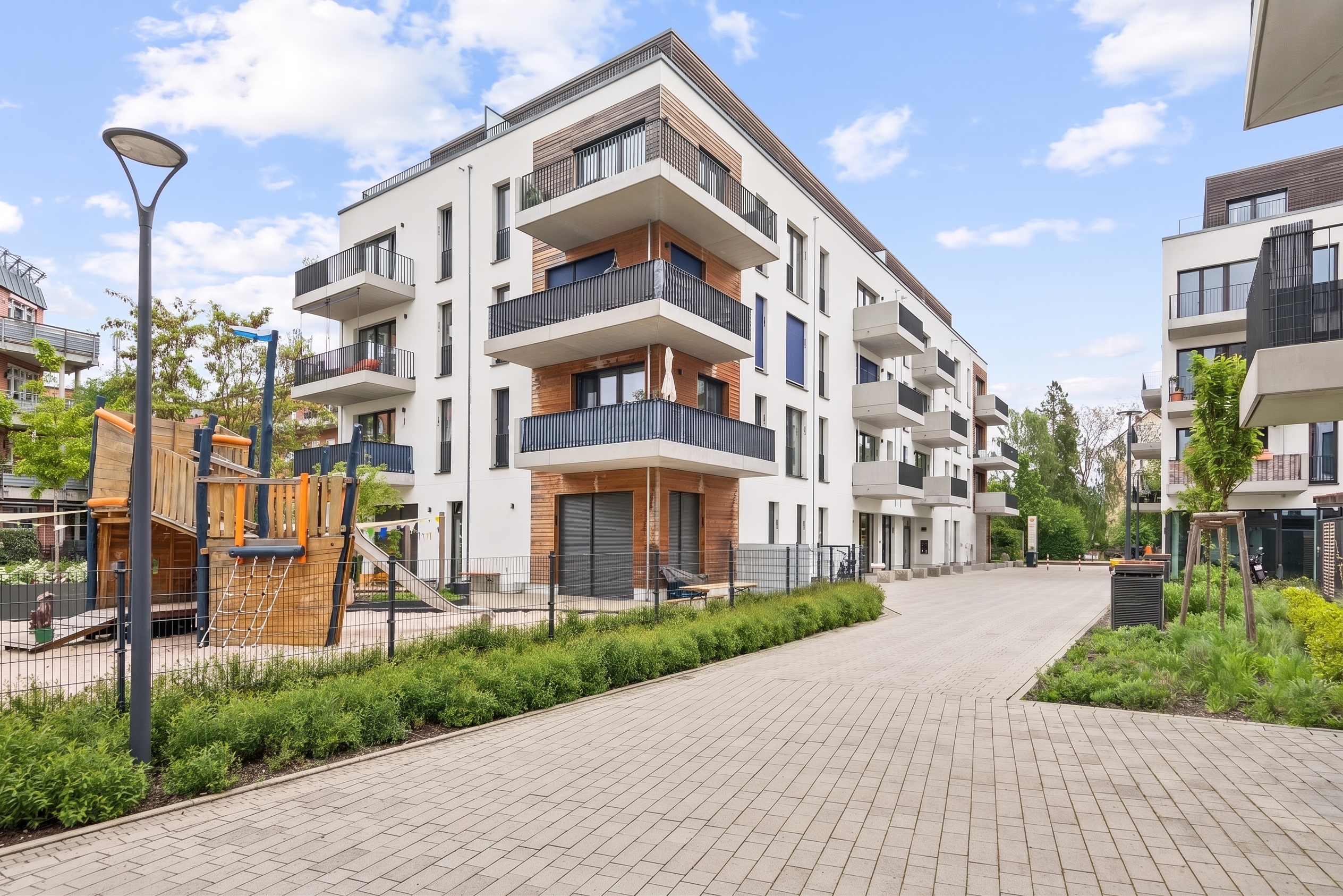 Exklusive Penthouse-Wohnung mit zwei Terrassen in Wasserlage