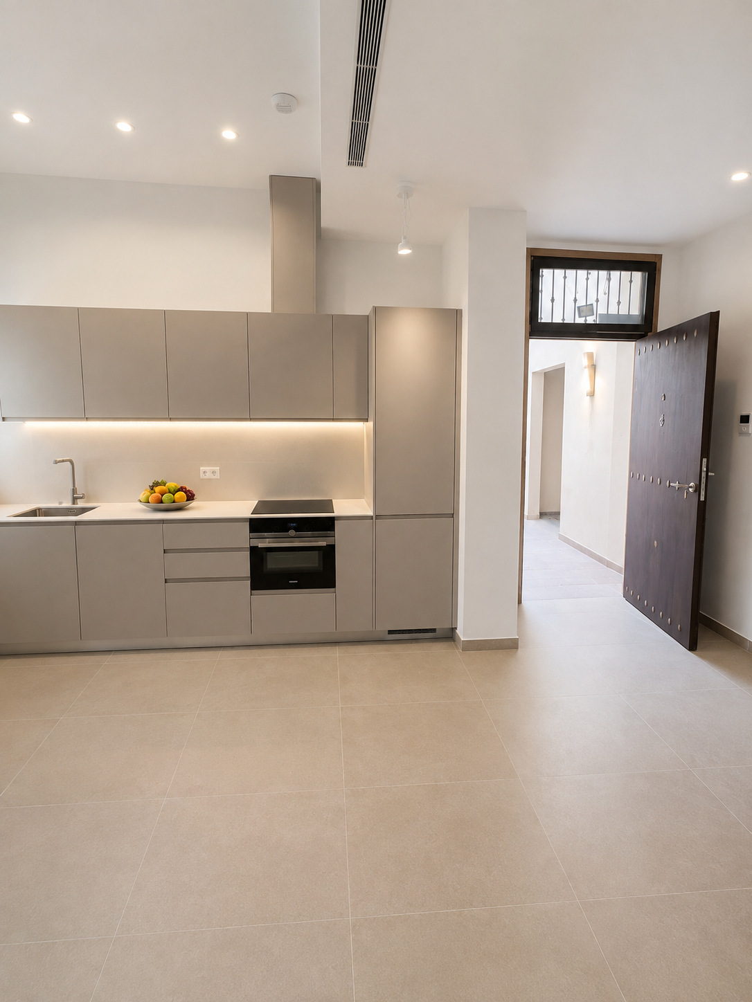 Stilvolle Erdgeschoss-Maisonette in exklusiver Wohnanlage mit Pool in Calatrava